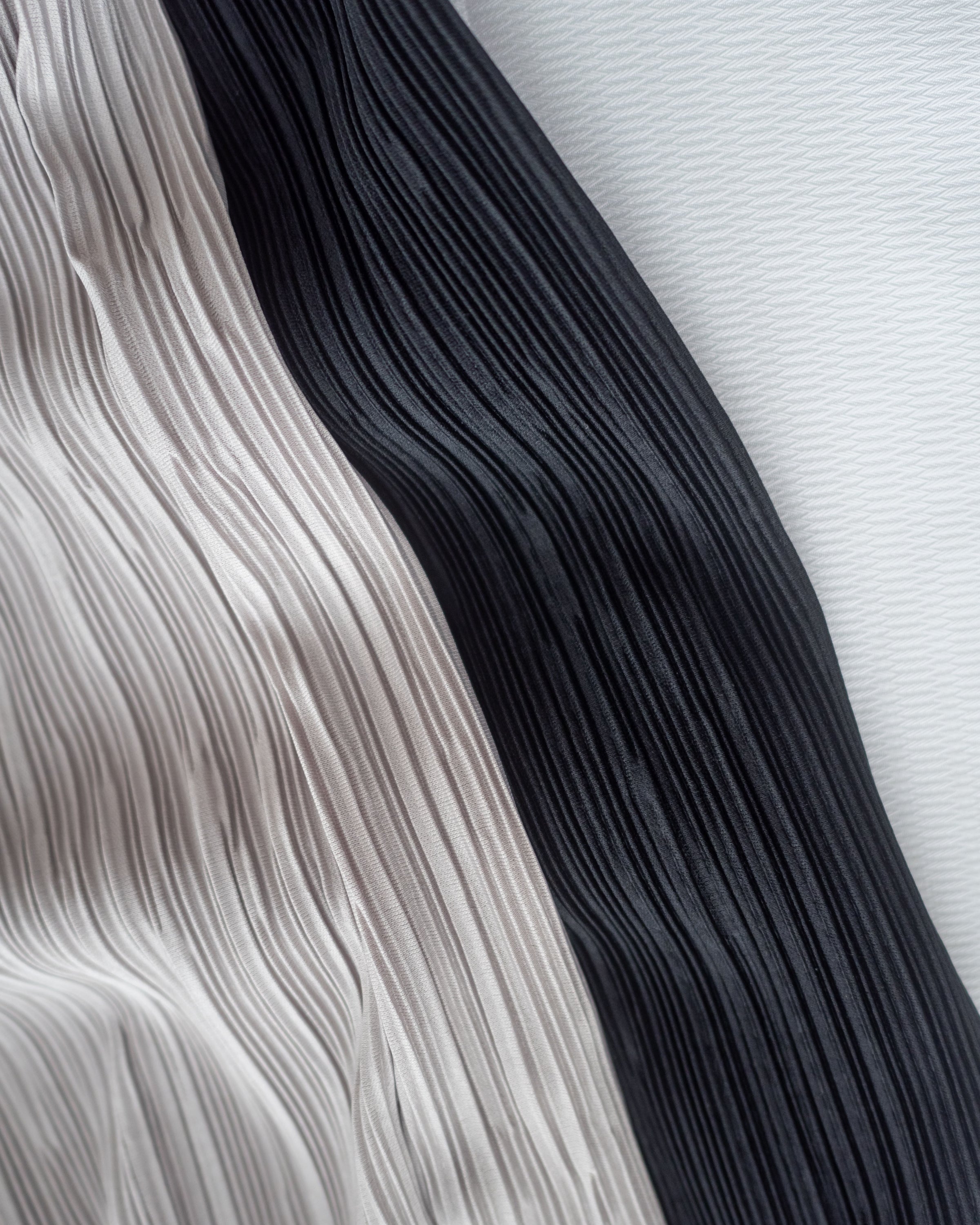 Pleated Shimmer Skirt 微光澤防皺顯瘦直條紋口袋長裙/ SK8943 (pre-order black)