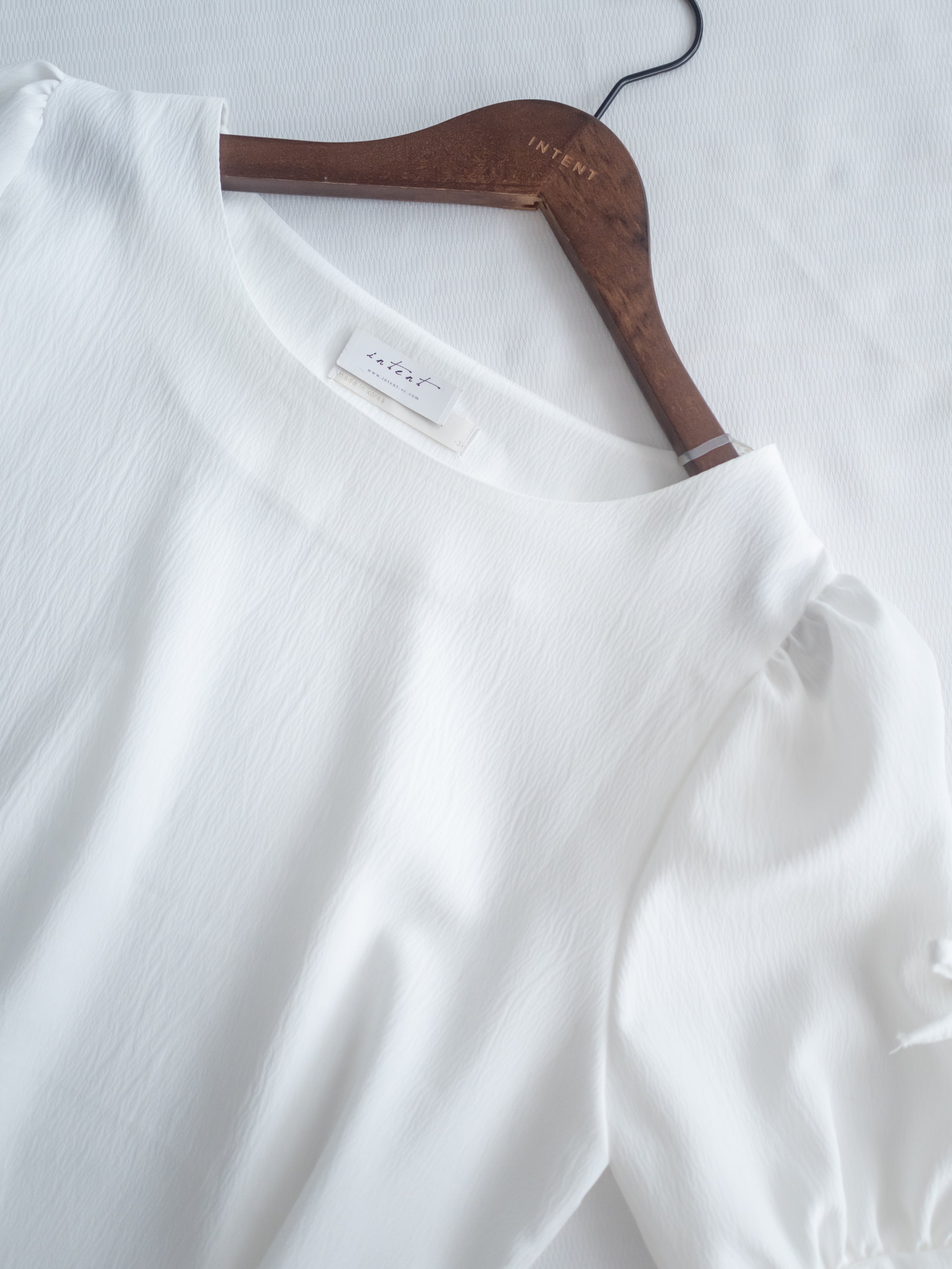 Ribbon Blouse 船領免綁裝飾蝴蝶每日上衣/ BU9140
