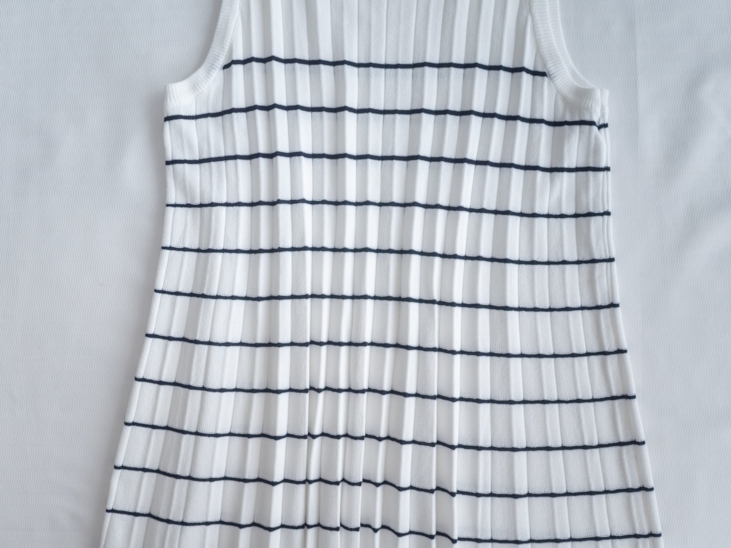 Pleated Striped Dress 條紋百褶細緻針織背心長裙/ DS1130