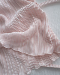 Pleated Blouse 微光澤壓褶船領上衣/ TP9230