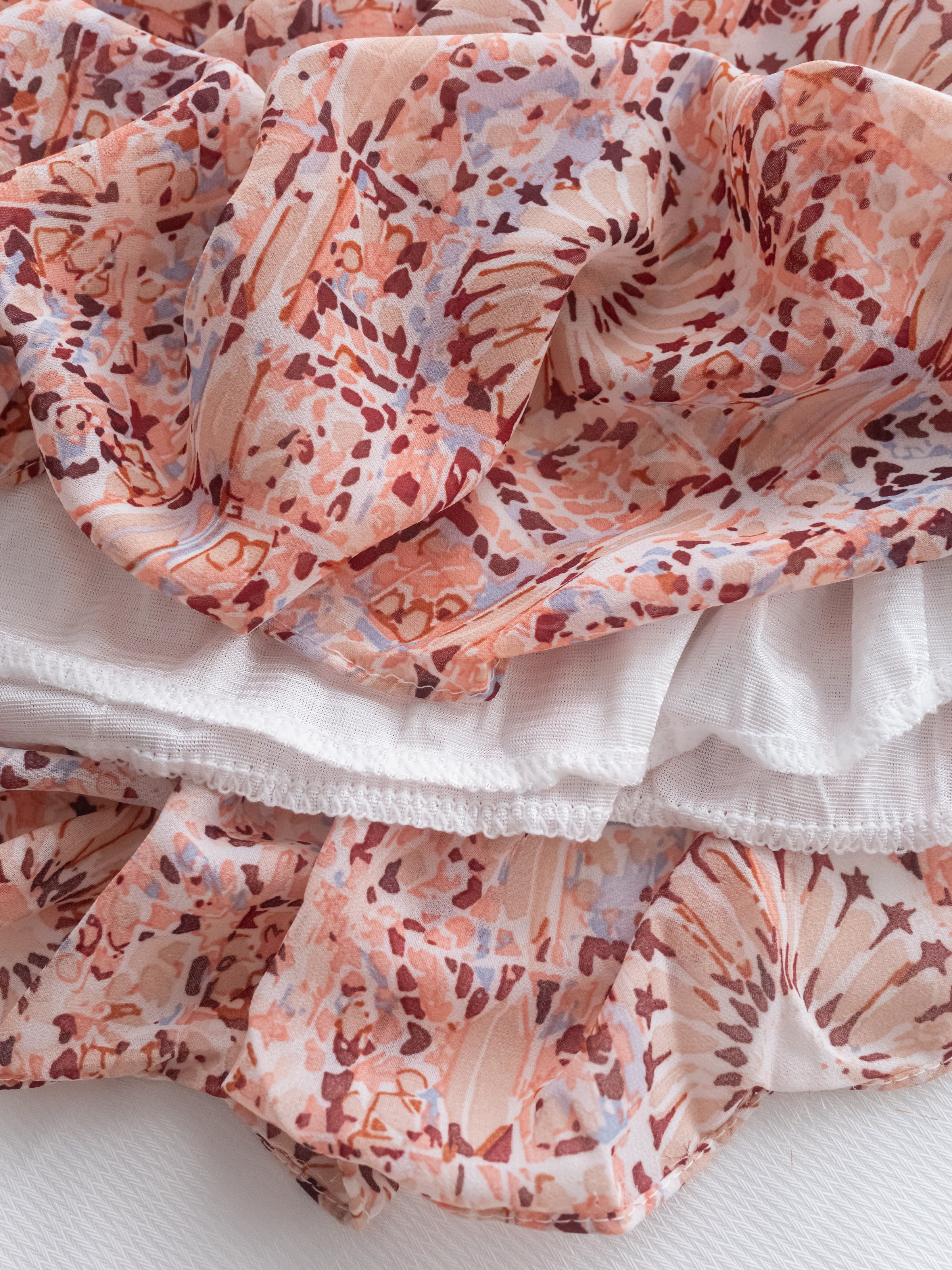 Patterned Crop Set 藝術印花短版花邊腰間套裝/ SE8115 （pre-order)