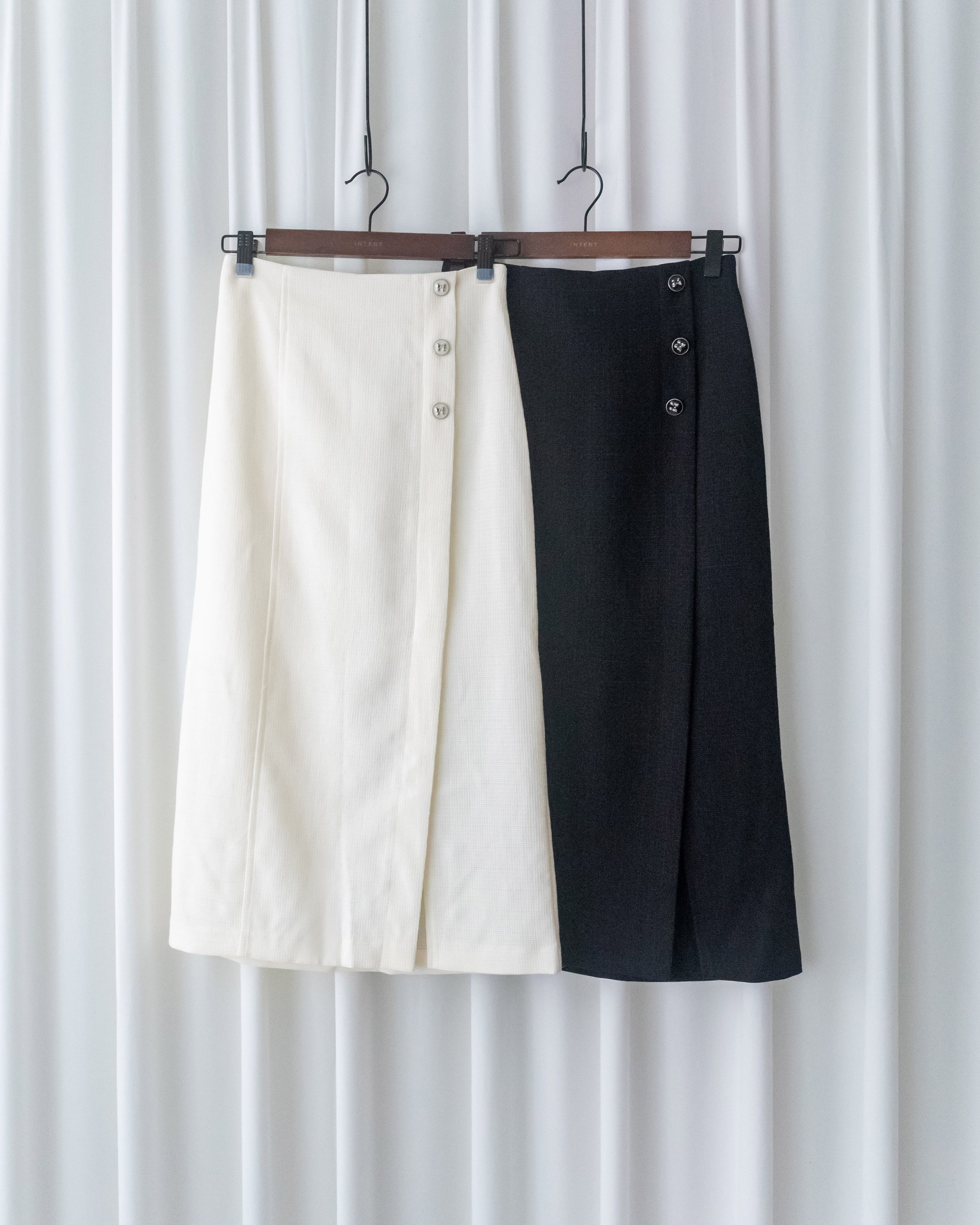 Coco Skirt 微閃十字紋前開叉知性半裙/ SK8945 (pre-order white)