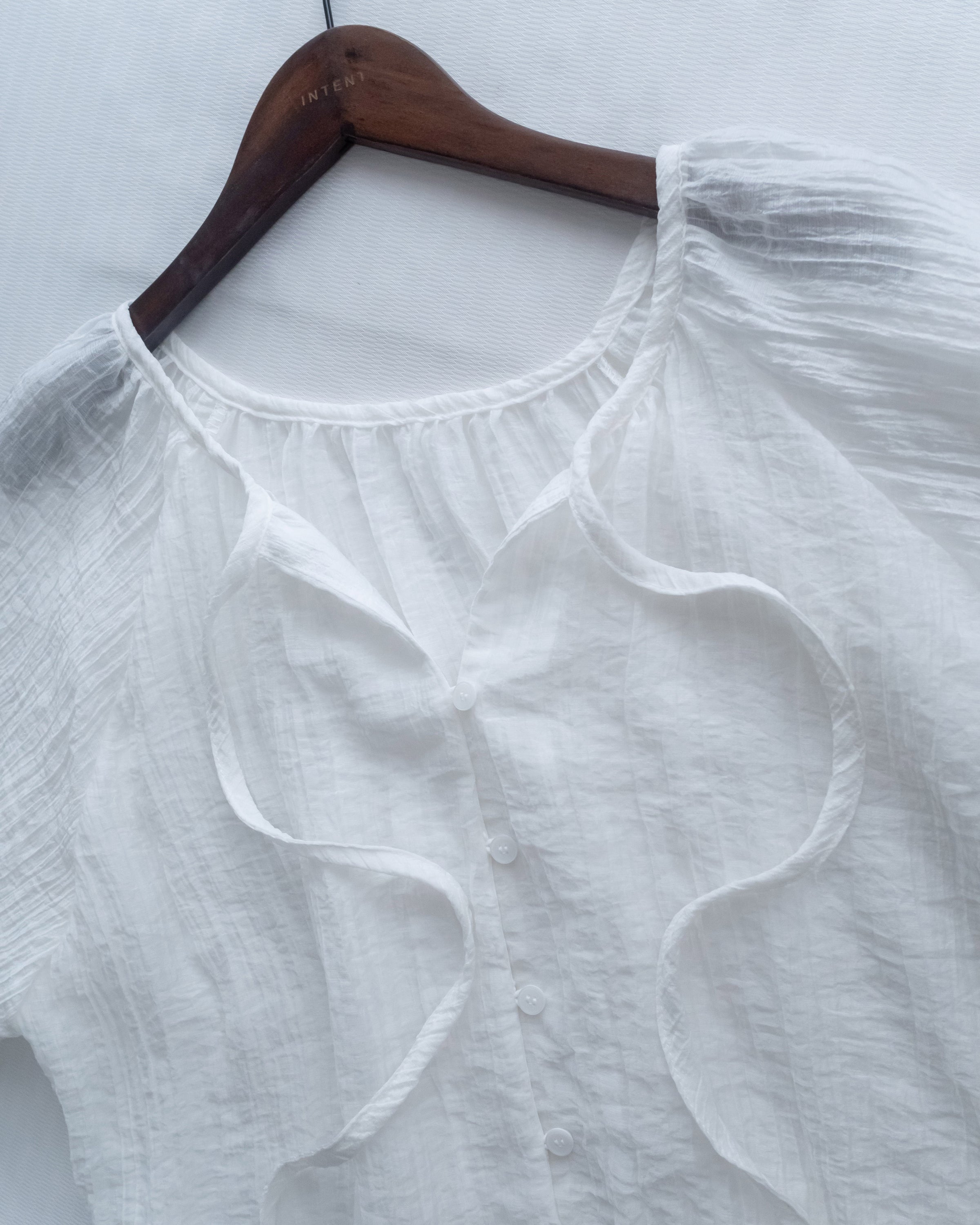 Effortless Blouse 微褶皺紗感面料空氣感上衣/ BU9147