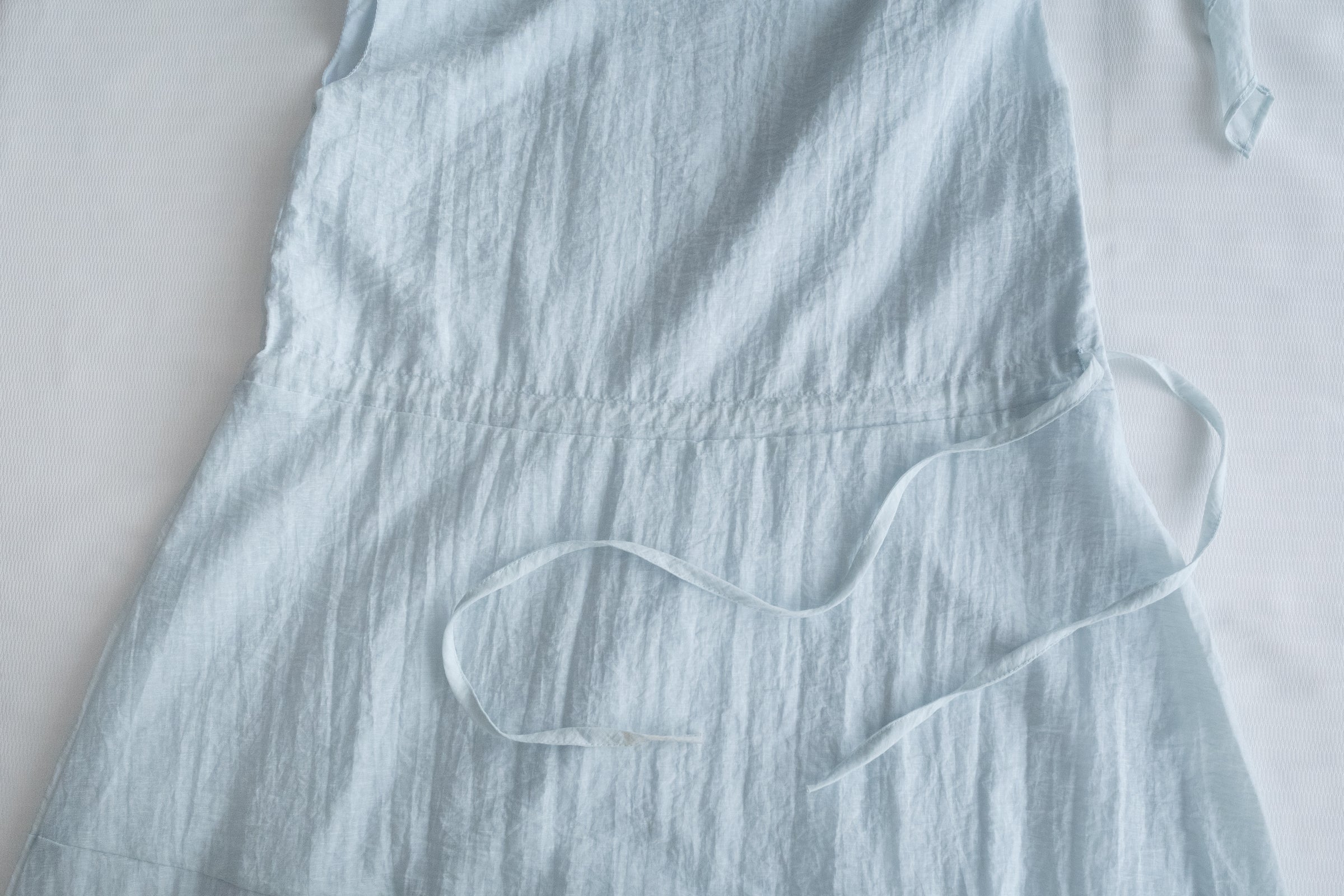 Ribbon Scarf Dress 垂墜絲帶船領輕盈浪漫連身裙/ DS1150