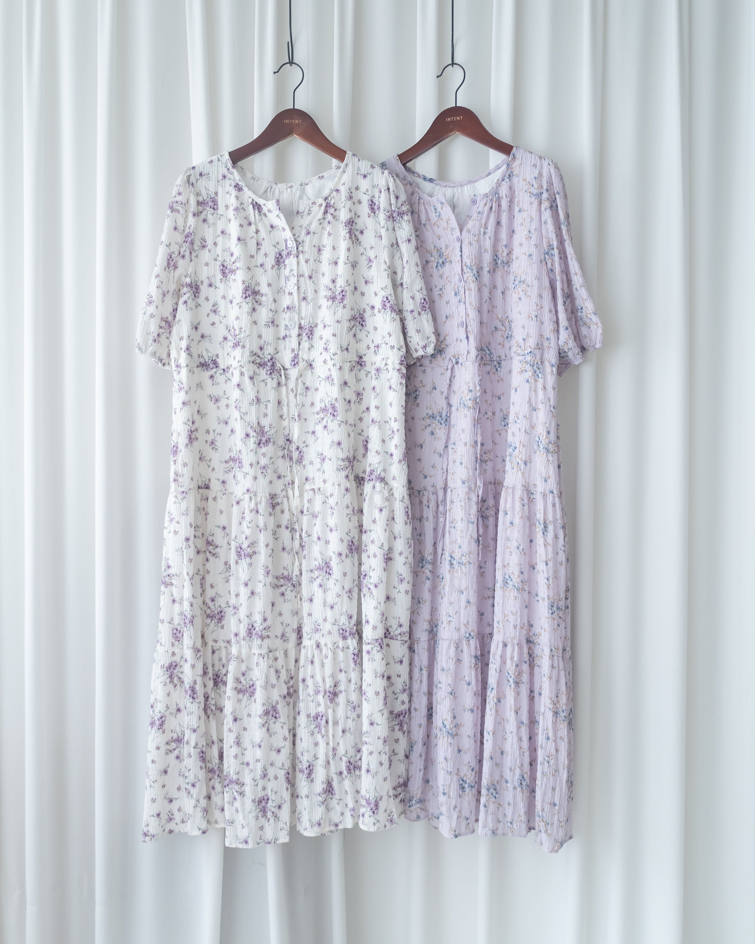 Acasia Dress 淡雅花束防皺暗格紋修腰連身裙/ DS1147