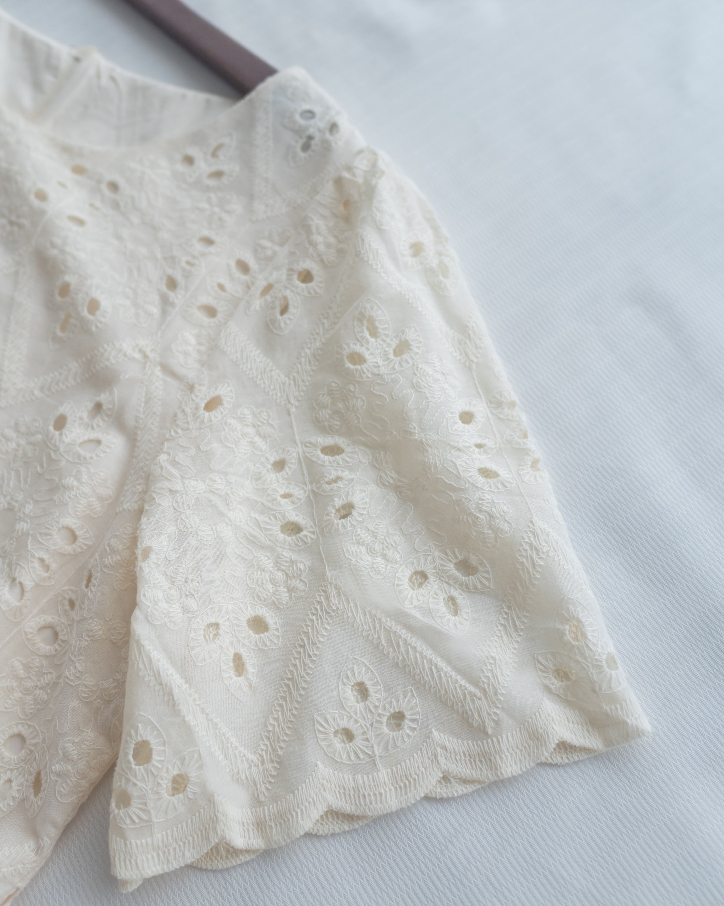 Lace Dress 精緻鏤空刺繡花邊連身裙/ DS1148