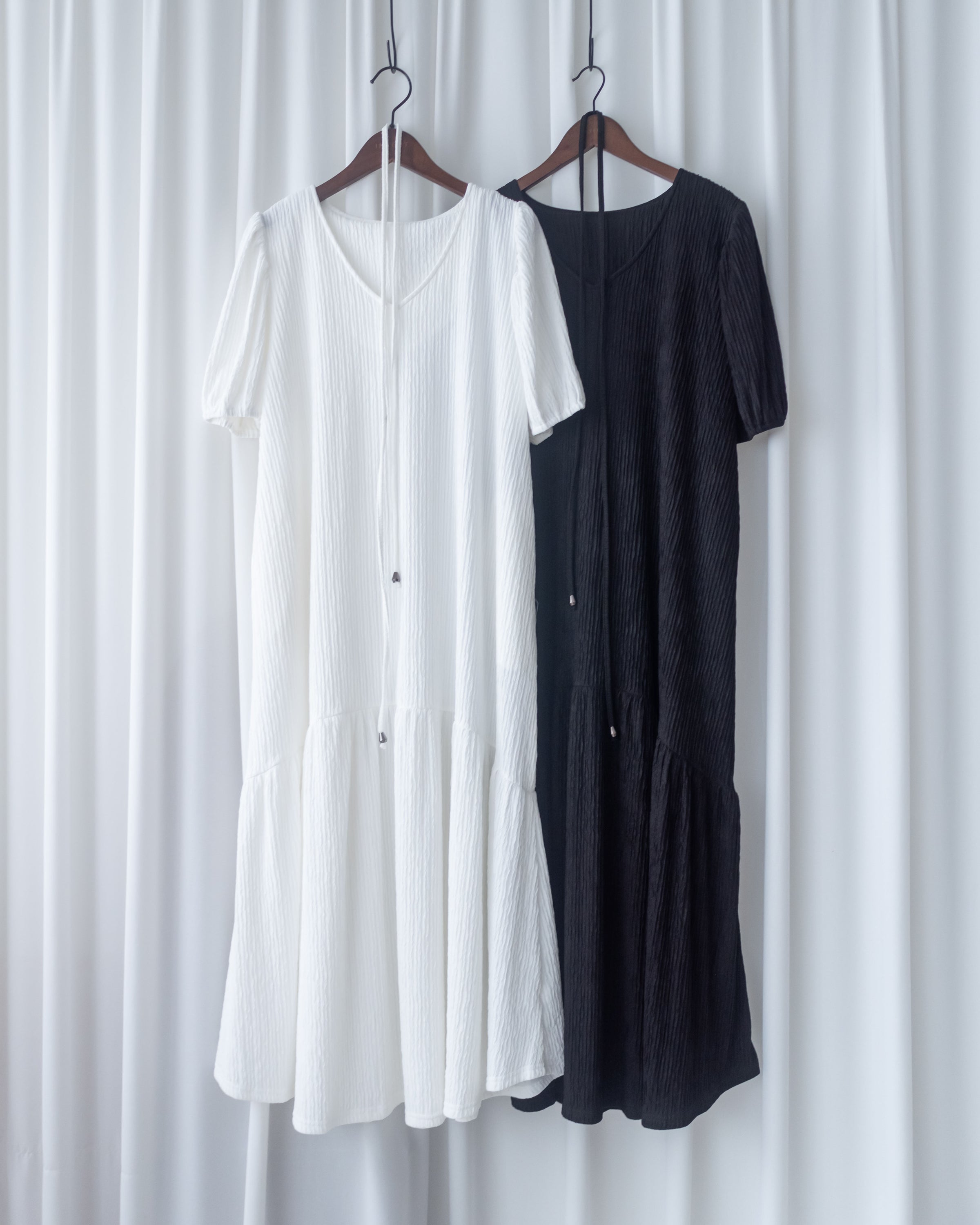 V Fine Belt Dress 法式暗條紋防皺V領拼接裙擺連衣裙/ DS1152