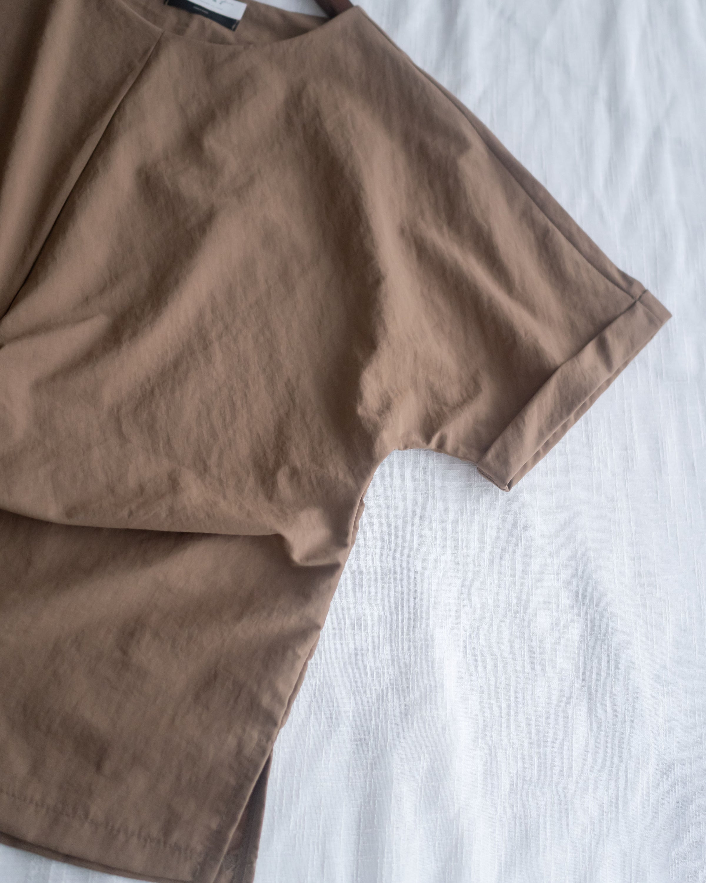 Cross Blouse 輕盈交叉帶後蝴蝶上衣/BU9150