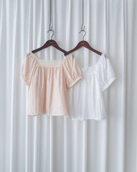 Lace Square Blouse 法式蕾絲方領裙擺上衣/BU9148