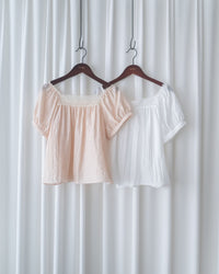 Lace Square Blouse 法式蕾絲方領裙擺上衣/BU9148