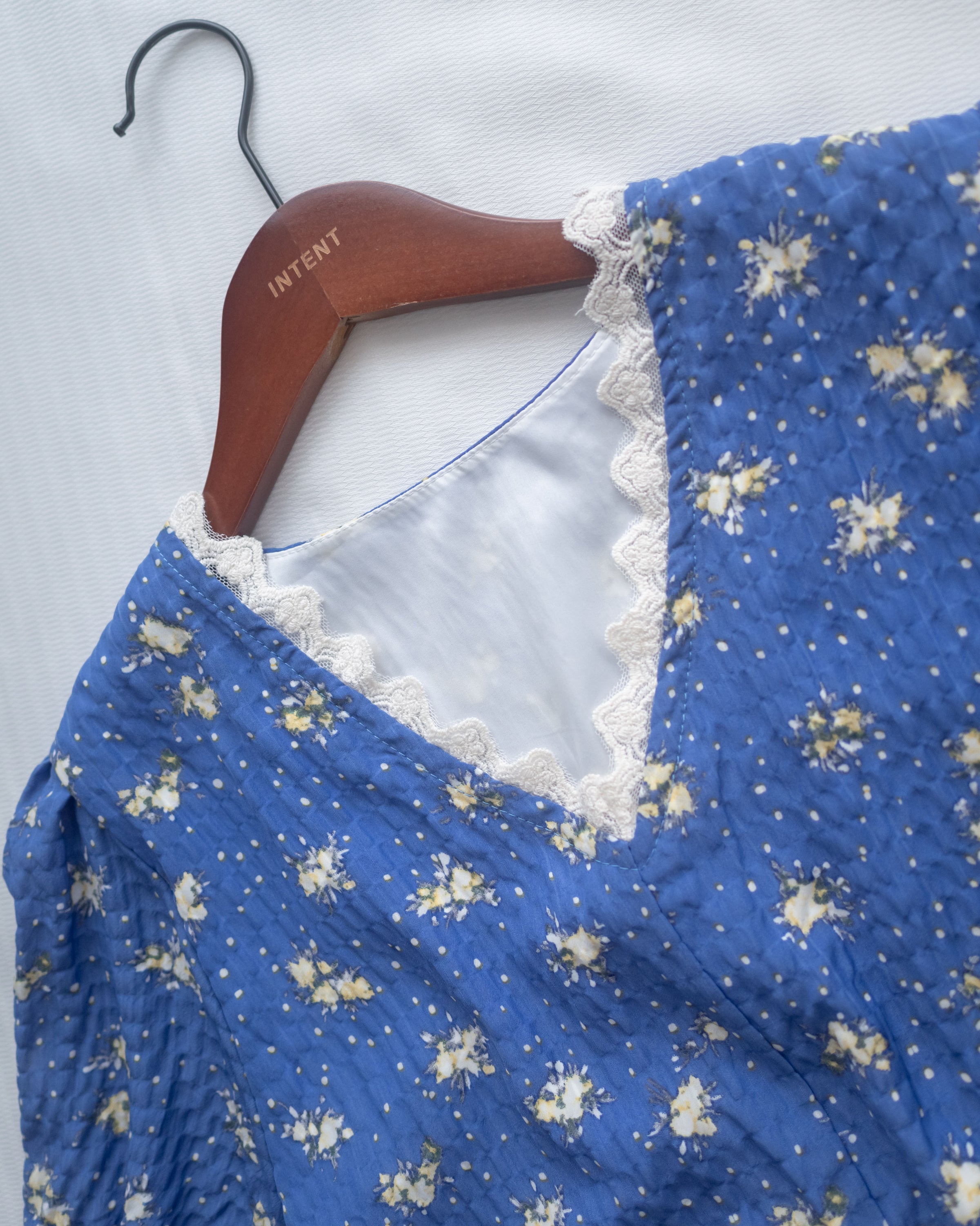 Lace Floral Dress 法式蕾絲 V 領碎花層次連身裙/DS1175