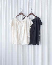 V-Collar Blouse 隨性抓褶小 V 領傘袖上衣/ TP9240