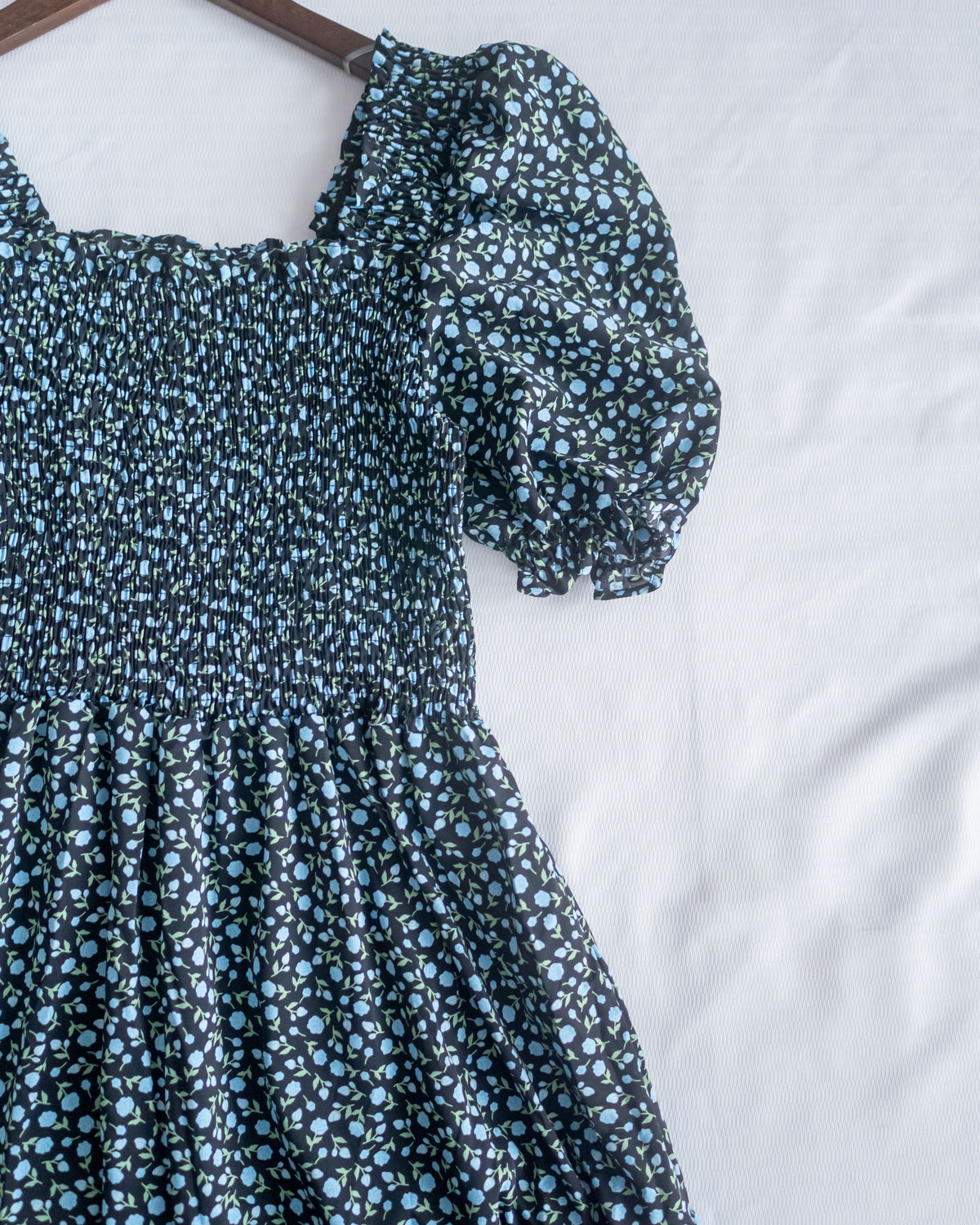 Smocked Floral Dress 方領印花後抓皺修身綁帶連身裙/ DS1182