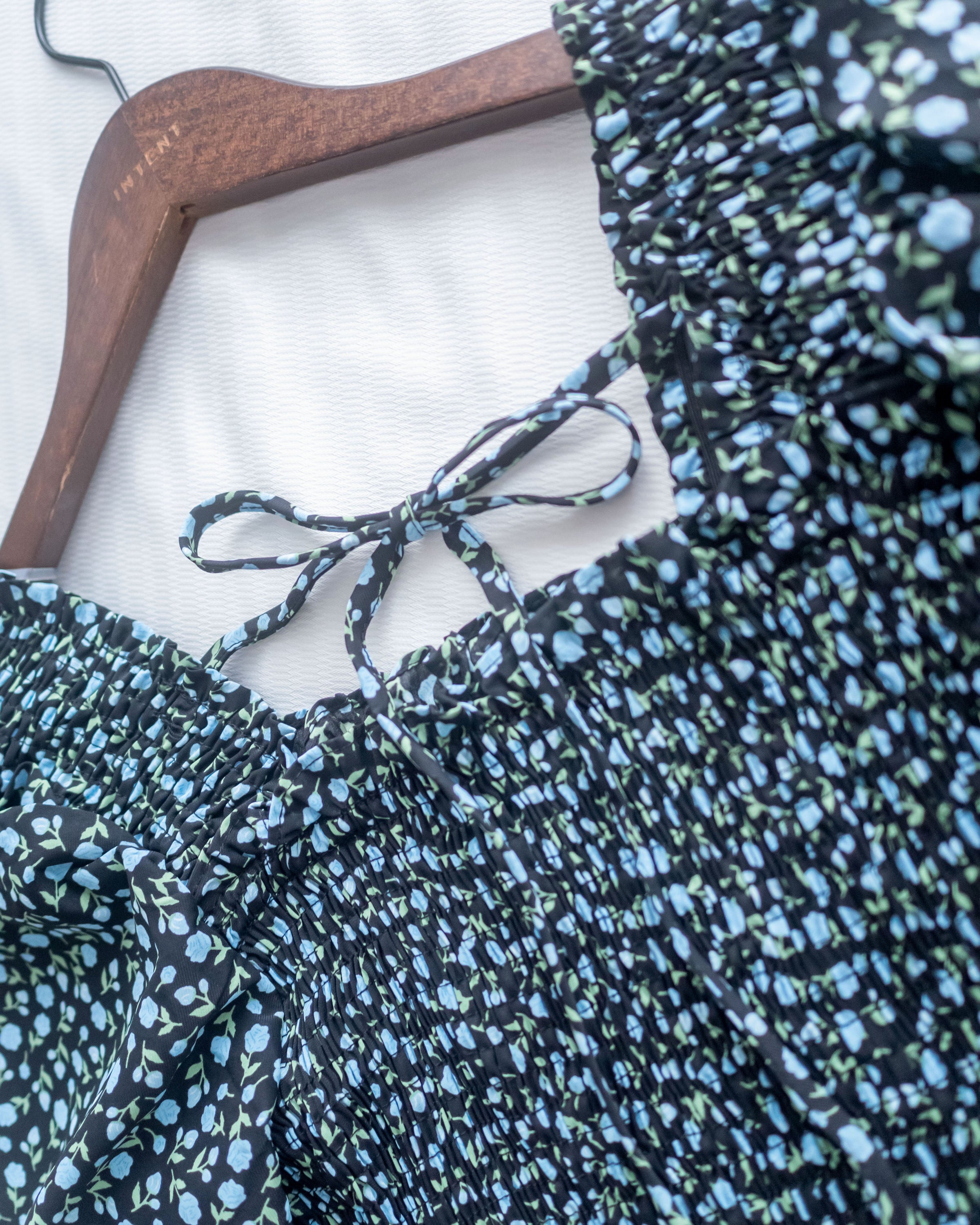 Smocked Floral Dress 方領印花後抓皺修身綁帶連身裙/ DS1182