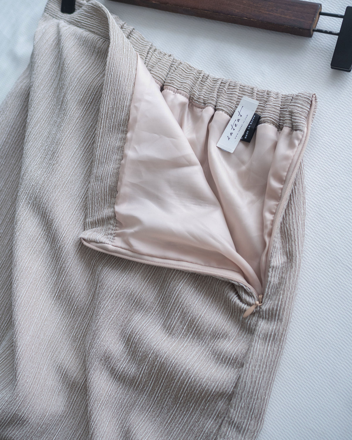 Hailey Skirt Set 防皺彈性恤衫彈性直裙套裝/ SE8122