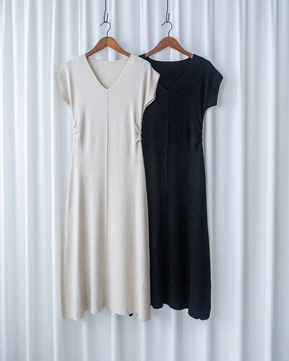 Knit Dress 修身彈性腰身抓皺 V 領針織連身裙/ DS1186