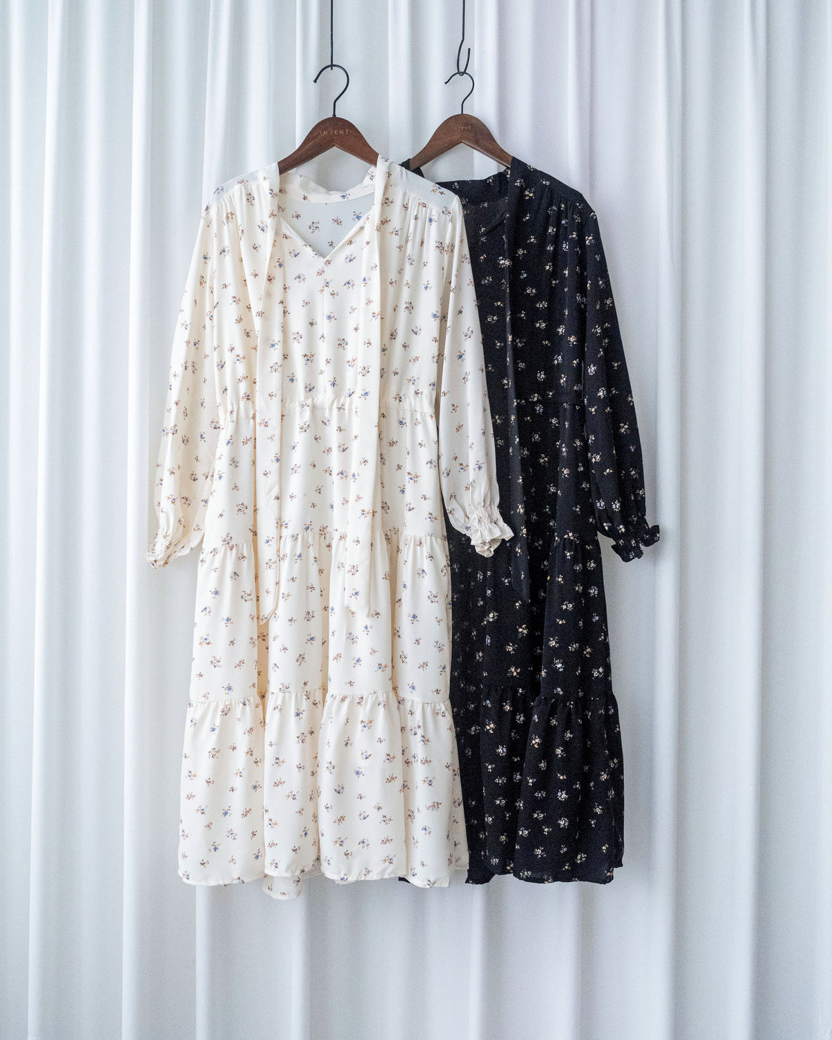 Scarf Floral Dress 飄帶花邊袖印花連身裙/ DS1189