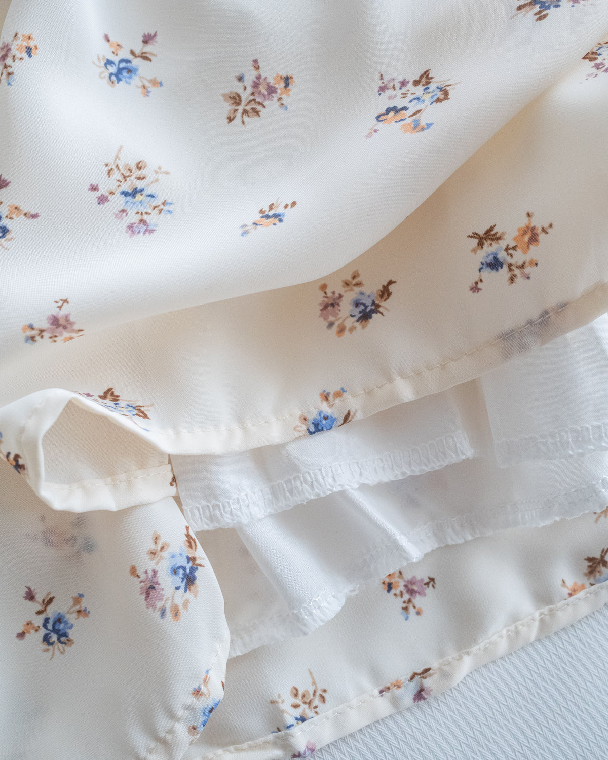 Scarf Floral Dress 飄帶花邊袖印花連身裙/ DS1189