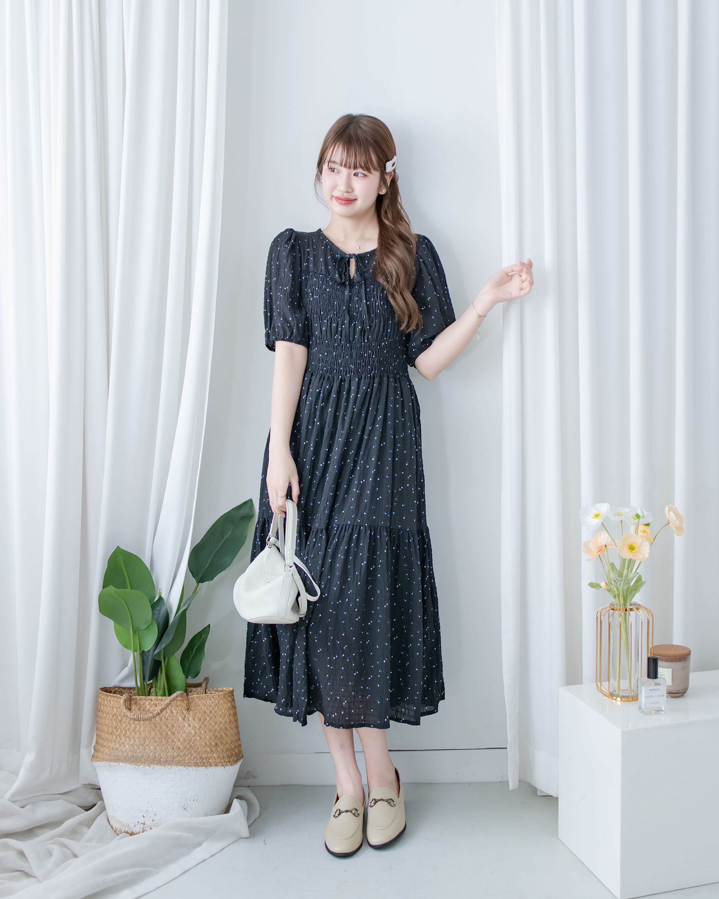【現貨限量回歸 】Starry Floral Dress 流星小花彈性修身防皺連身裙/ DS1106