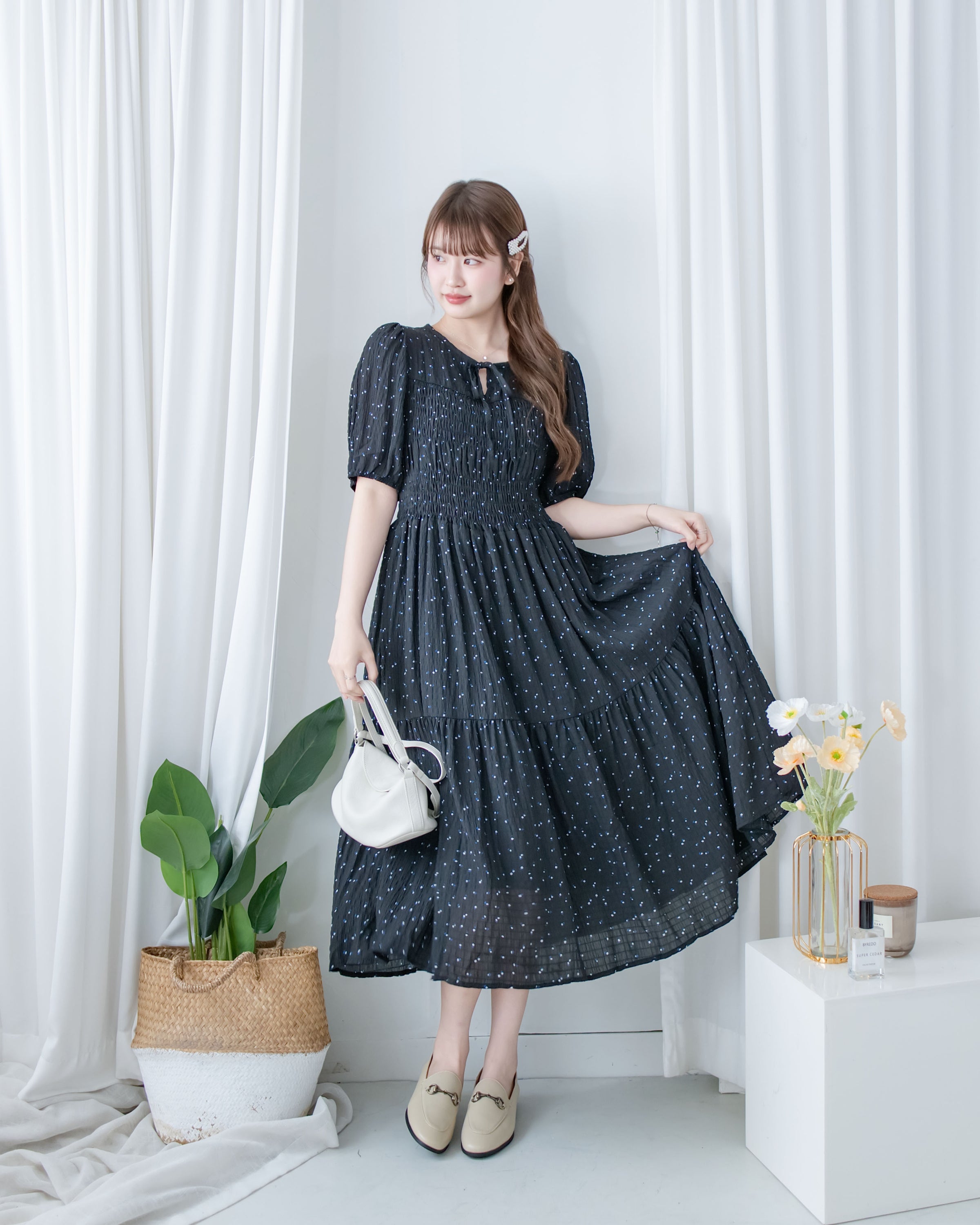 【現貨限量回歸 】Starry Floral Dress 流星小花彈性修身防皺連身裙/ DS1106