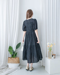 【現貨限量回歸 】Starry Floral Dress 流星小花彈性修身防皺連身裙/ DS1106