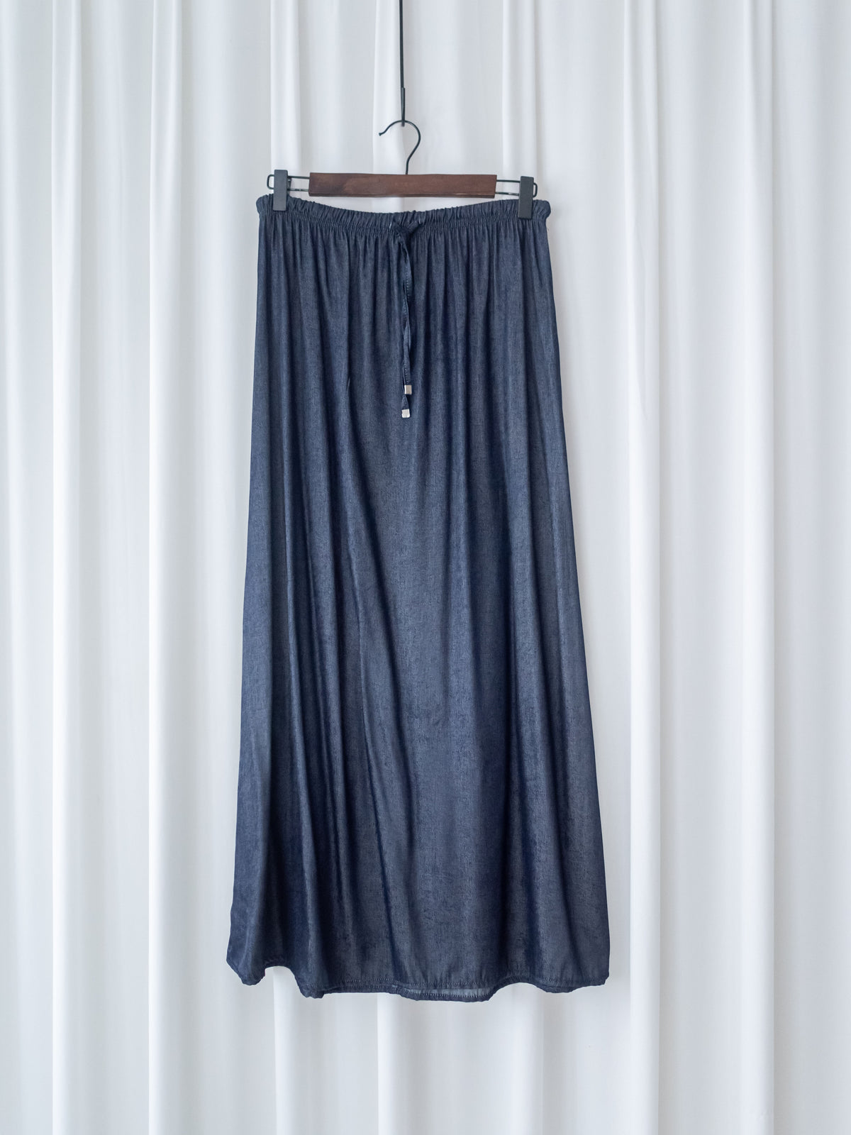 Denim Quiet Lux Skirt 低調質感直身亮絲金屬扣長裙/ SK8957