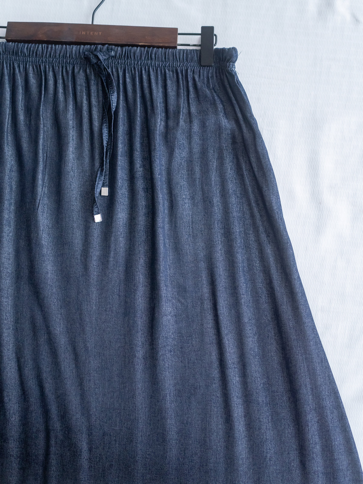 Denim Quiet Lux Skirt 低調質感直身亮絲金屬扣長裙/ SK8957