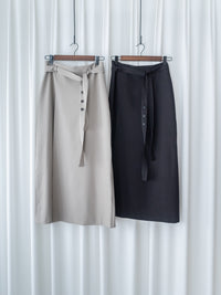 Belt Skirt  腰帶簡潔修腰後開叉直裙/ SK8956