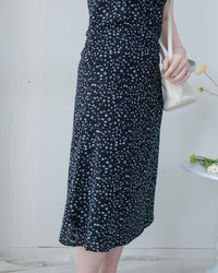 Falling petals Dress 花瓣印花後橡筋兩穿荷葉連身裙/ DS1124 (black sold out)