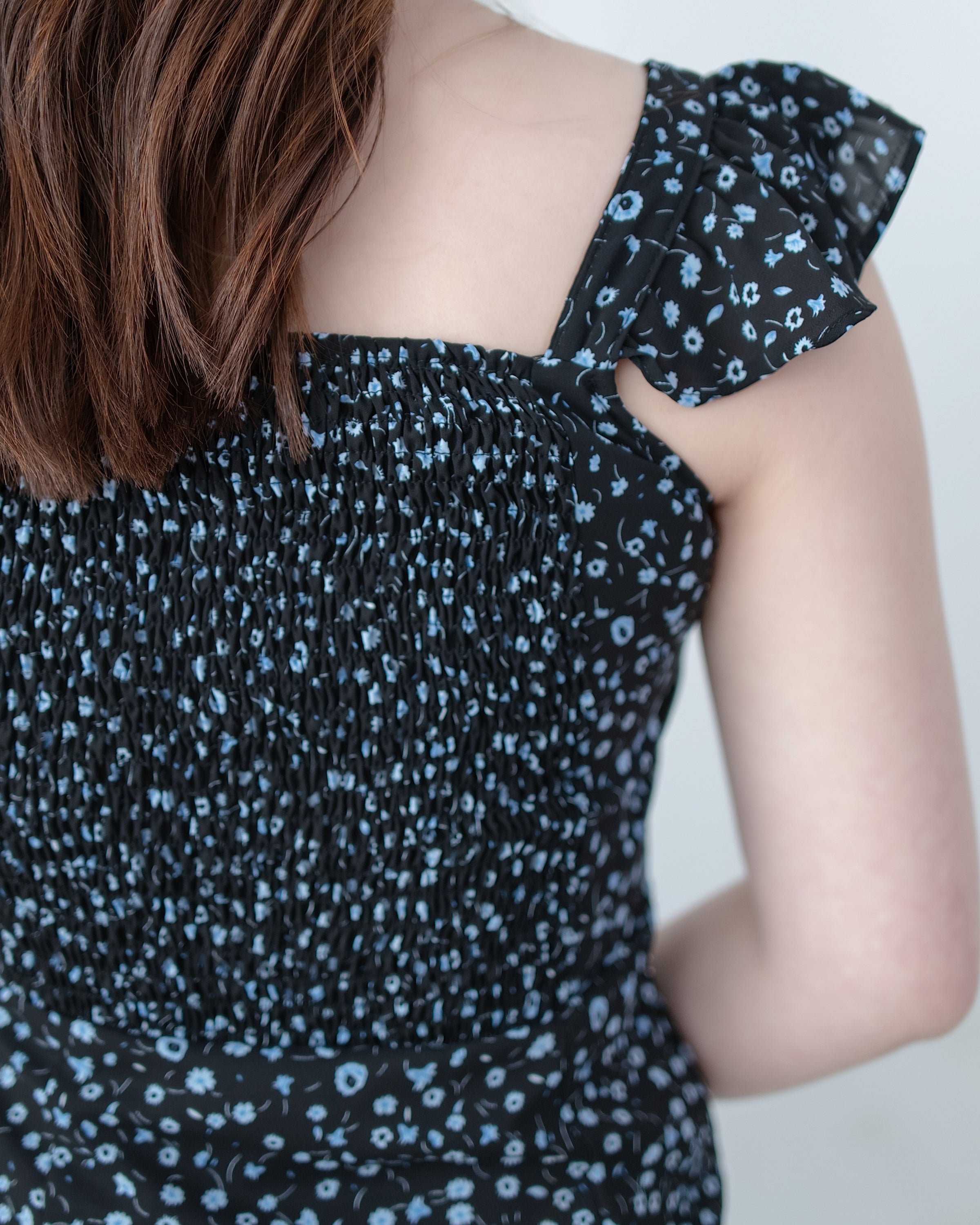 Falling petals Dress 花瓣印花後橡筋兩穿荷葉連身裙/ DS1124 (black sold out)