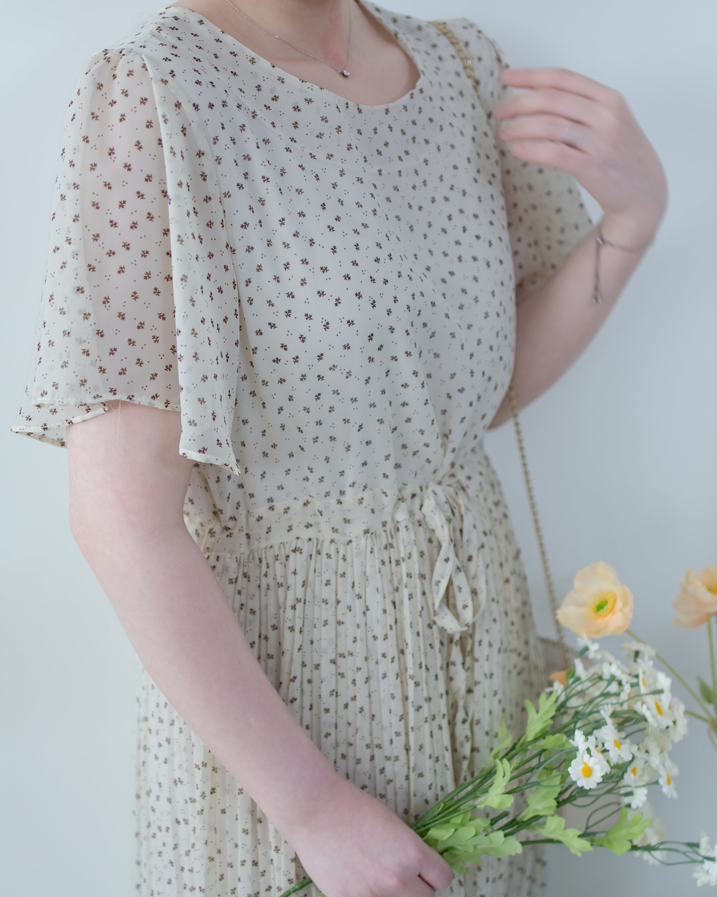 Shadow Floral Dress 輕盈影子細花束腰細褶連身裙/ DS1121 (pre-order tea-rose)