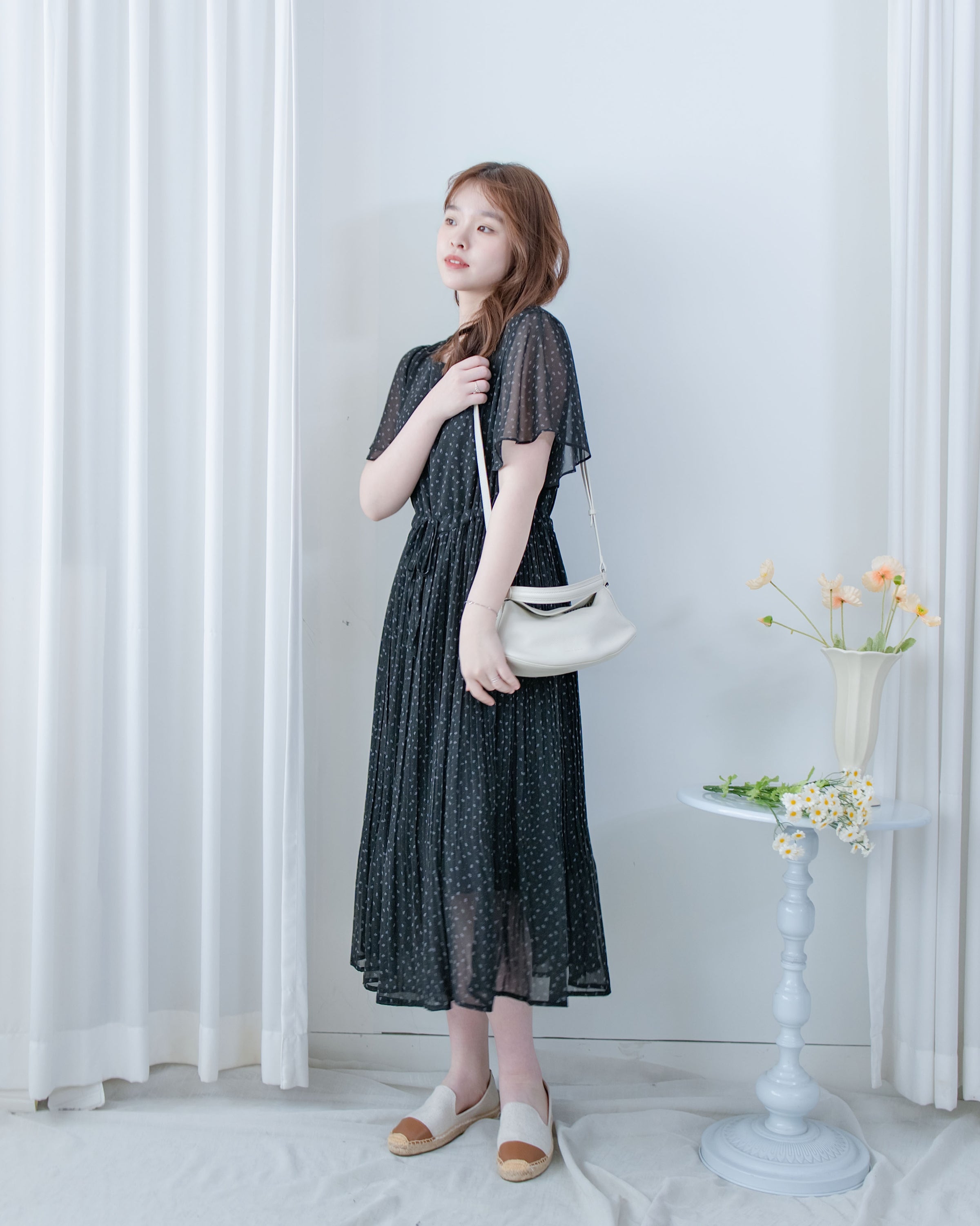 Shadow Floral Dress 輕盈影子細花束腰細褶連身裙/ DS1121 (pre-order tea-rose)