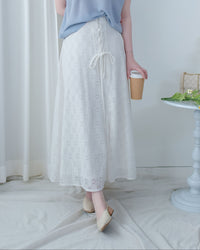 Embroidery Skirt 交叉打結棉質通花傘形半裙/ SK8941