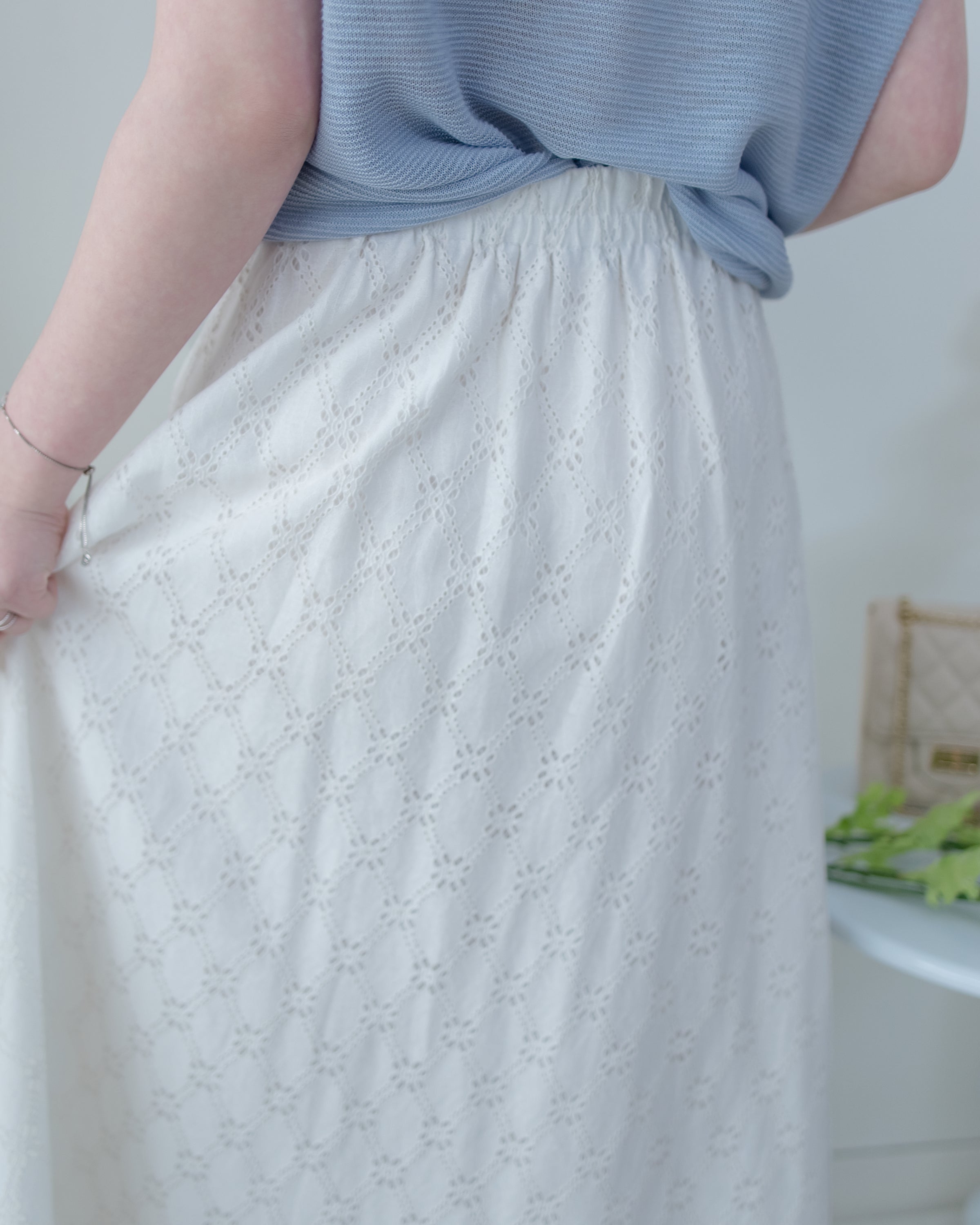 Embroidery Skirt 交叉打結棉質通花傘形半裙/ SK8941