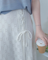 Embroidery Skirt 交叉打結棉質通花傘形半裙/ SK8941