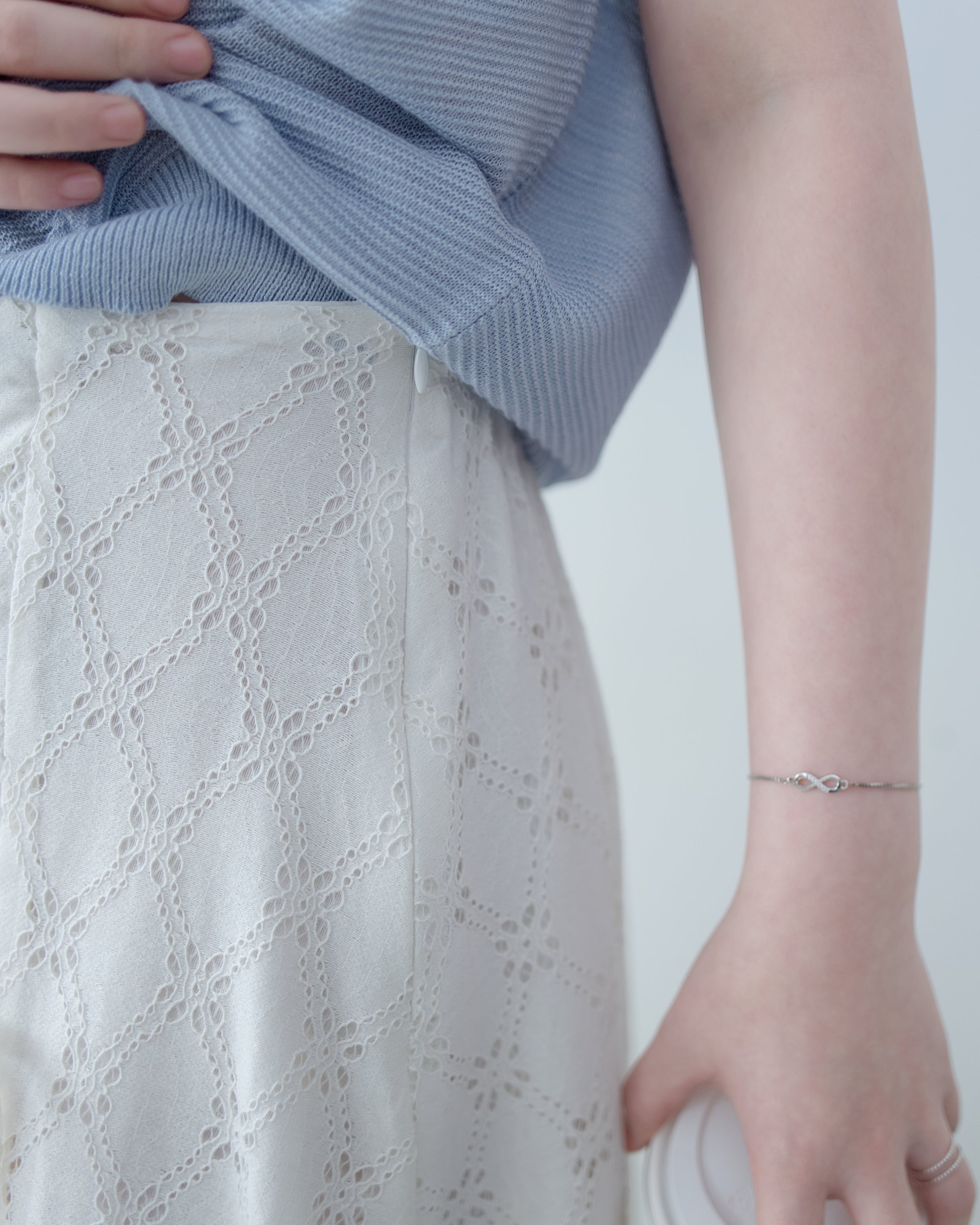 Embroidery Skirt 交叉打結棉質通花傘形半裙/ SK8941