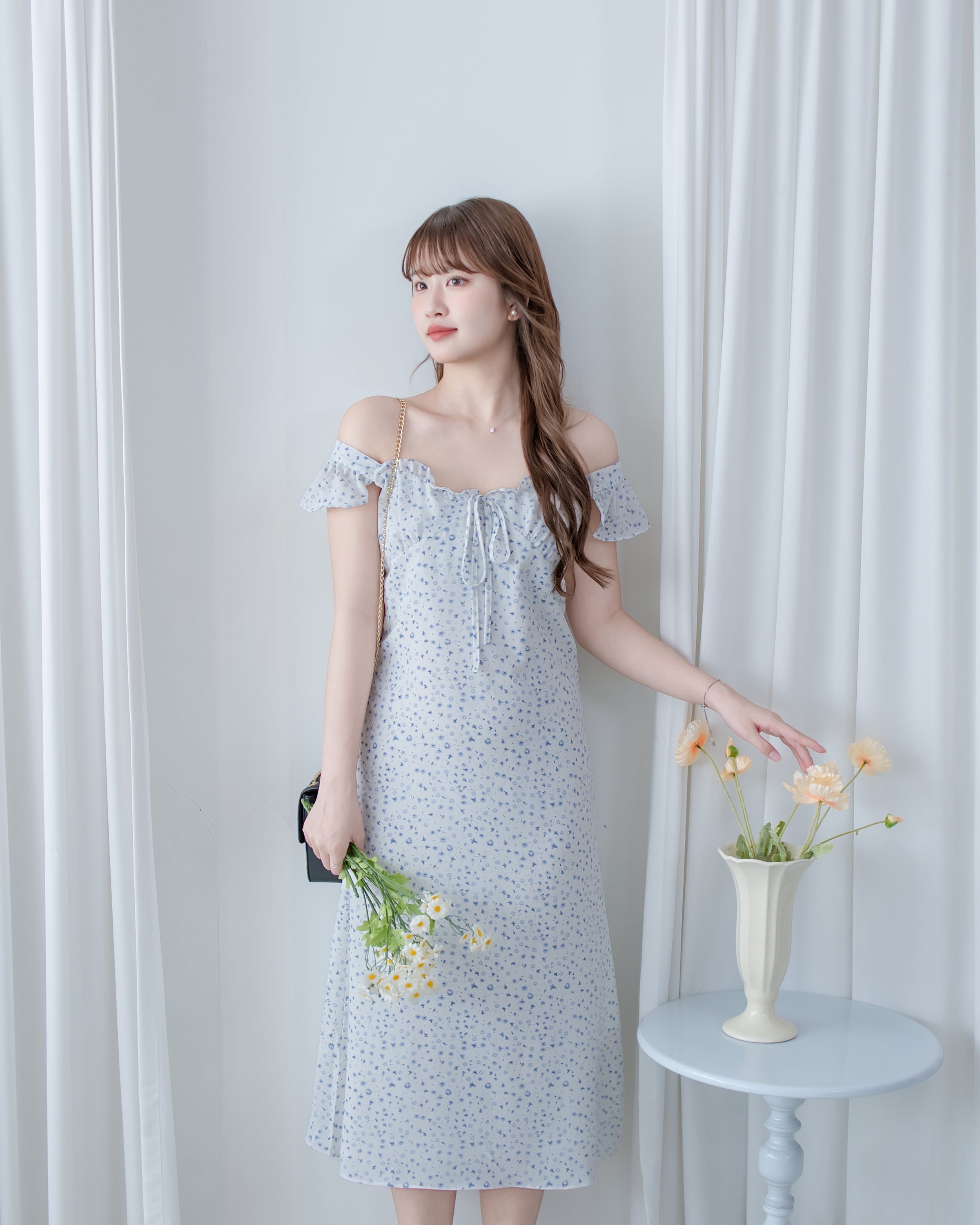 Falling petals Dress 花瓣印花後橡筋兩穿荷葉連身裙/ DS1124 (black sold out)