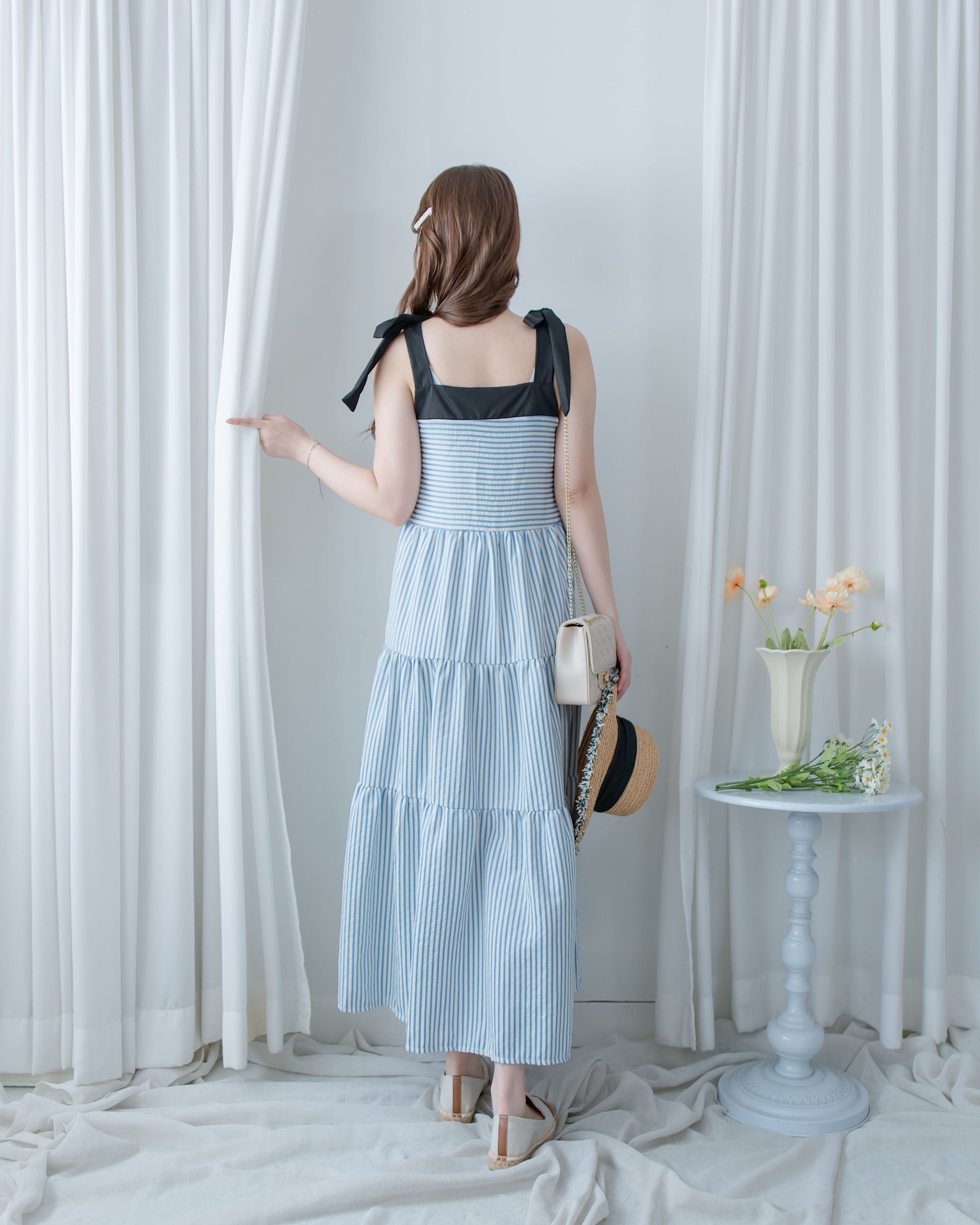 Striped Ribbon Dress 藍白拼黑色平口蝴蝶結傘形連身裙/ DS1109