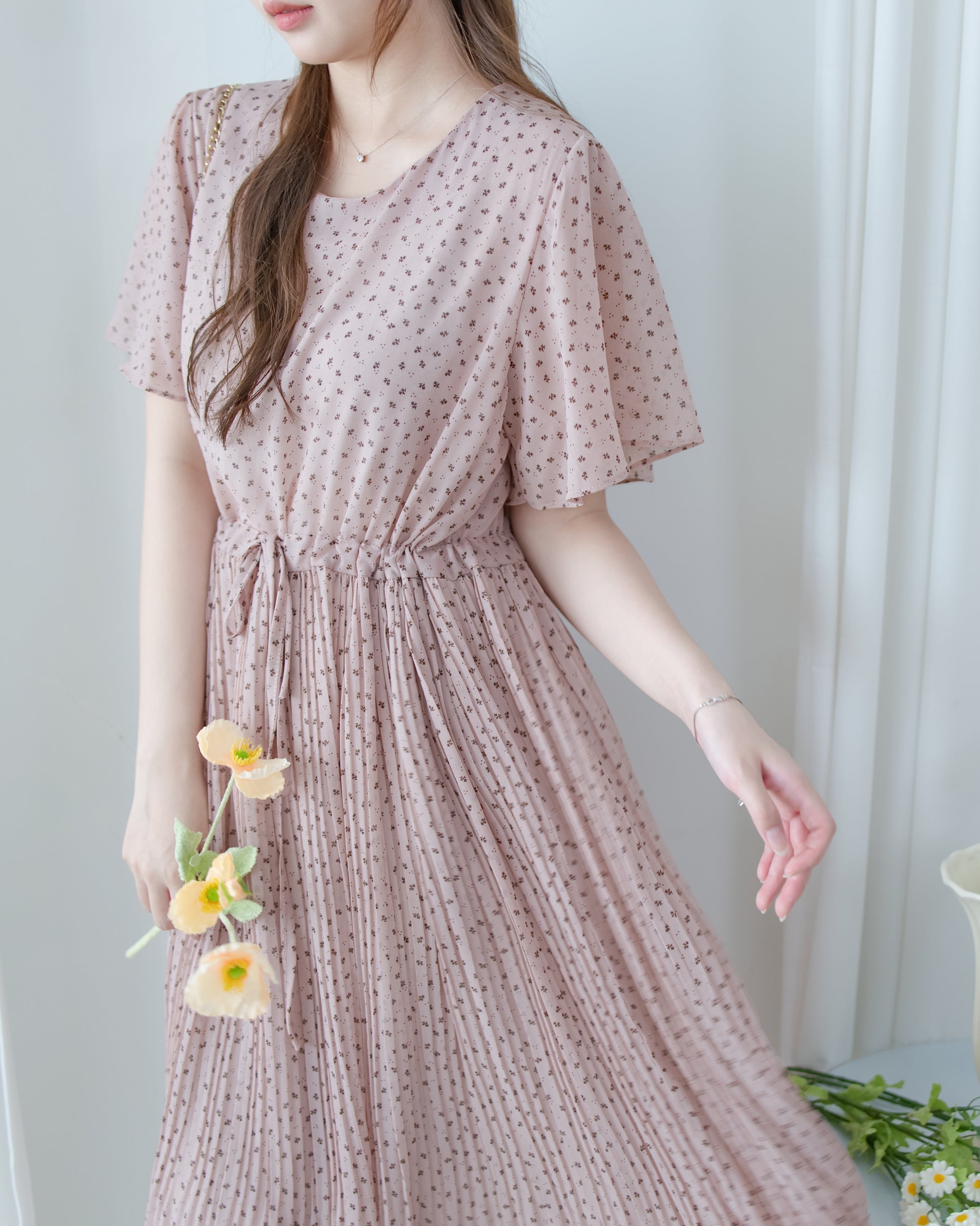 Shadow Floral Dress 輕盈影子細花束腰細褶連身裙/ DS1121 (pre-order tea-rose)