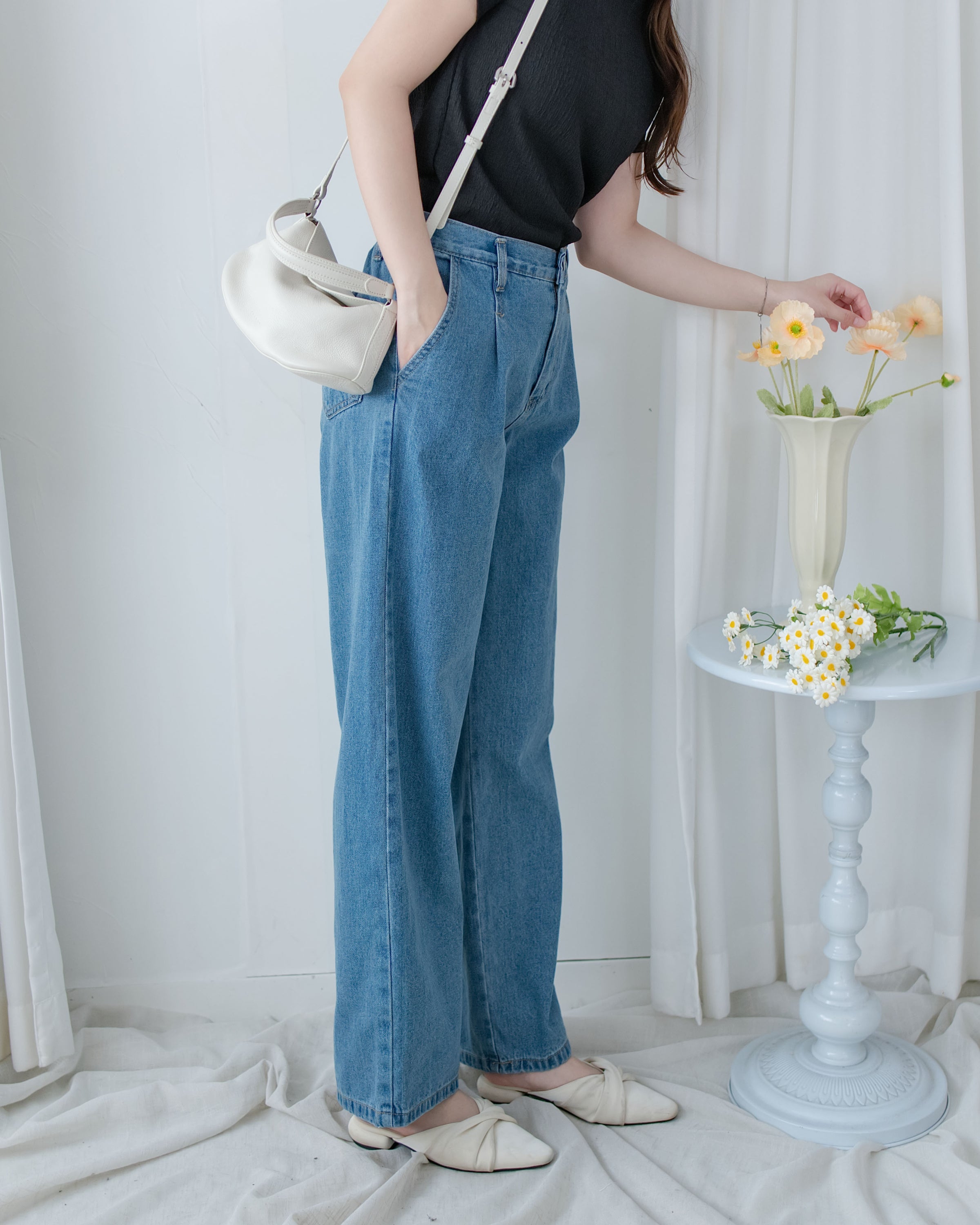 Straight Denim Pants 後鬆緊簡約直筒闊腳牛仔褲/ PT8478