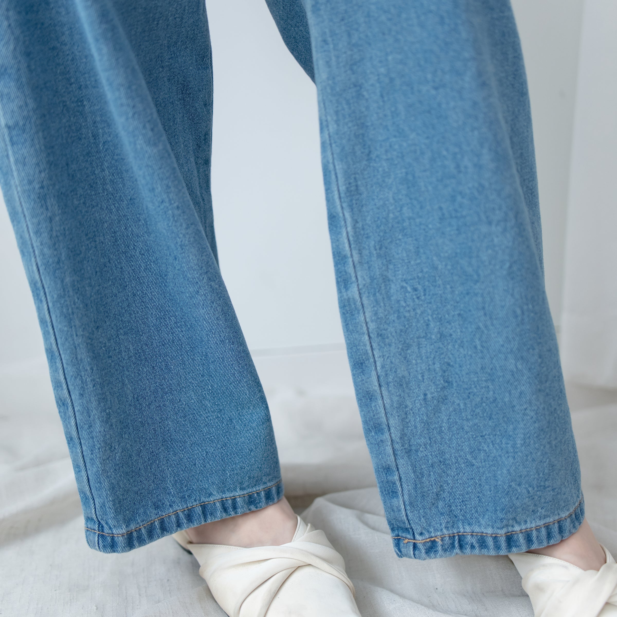 Straight Denim Pants 後鬆緊簡約直筒闊腳牛仔褲/ PT8478