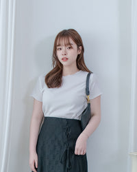 Wavy Edge Blouse 精緻暗紋波浪邊線彈性上衣/ TP9229