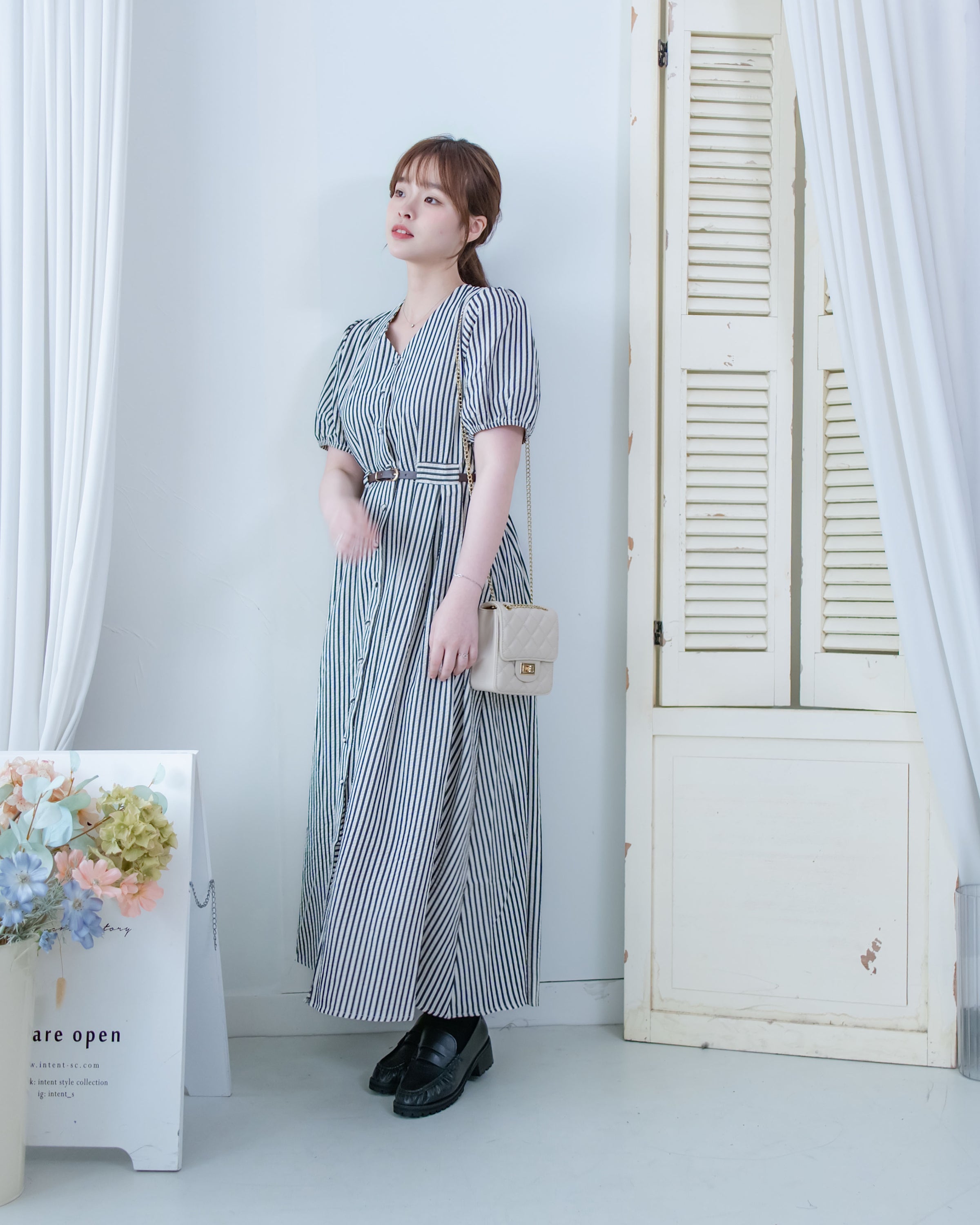 Stripe Belted Dress 流線開孔金扣腰帶直條紋修腰連身裙/ DS1115