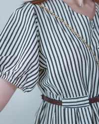 Stripe Belted Dress 流線開孔金扣腰帶直條紋修腰連身裙/ DS1115