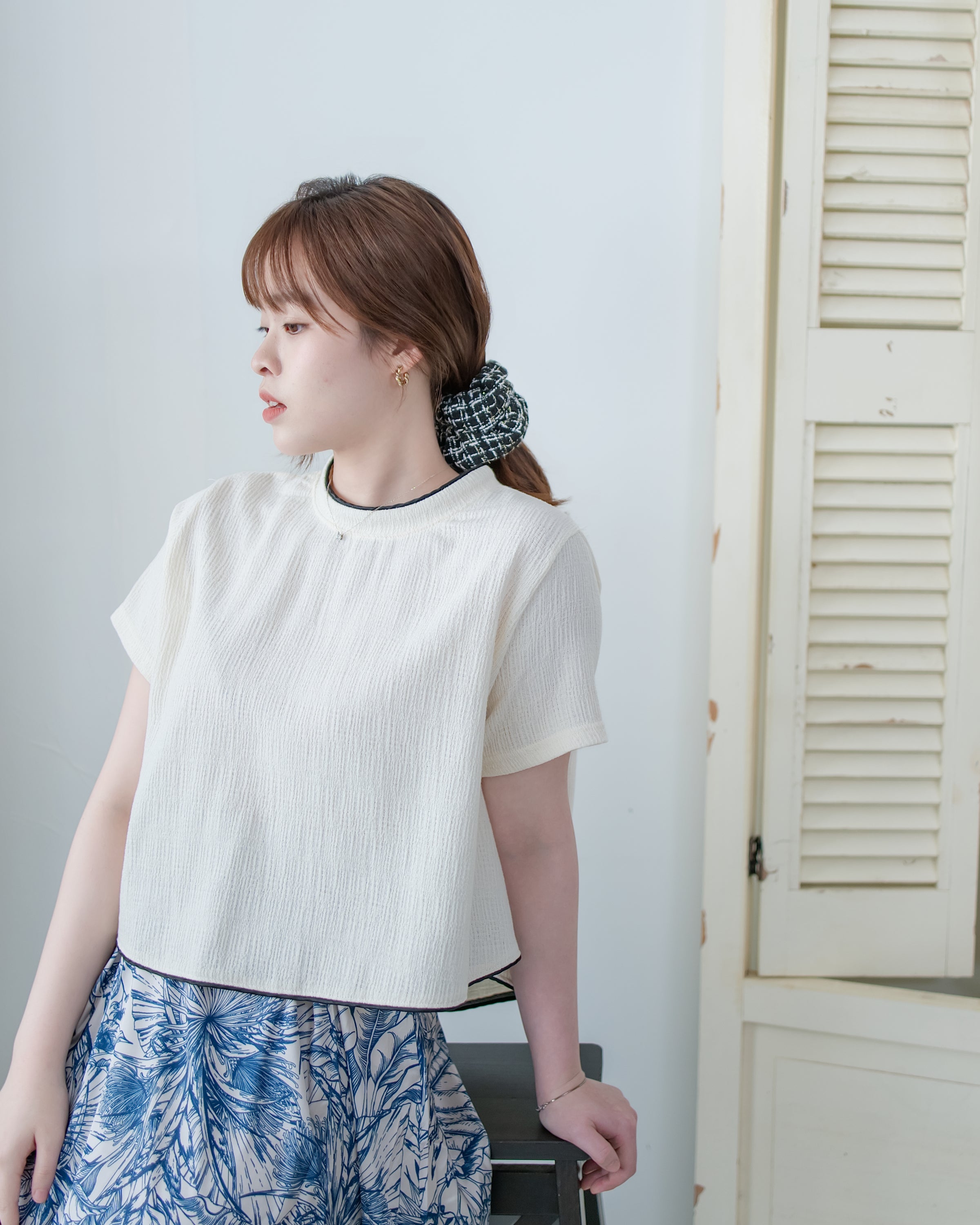 Classic Mono Blouse 經典黑白微立領弧形衣尾修身上衣/ TP9222 （pre-order 5月28截單)
