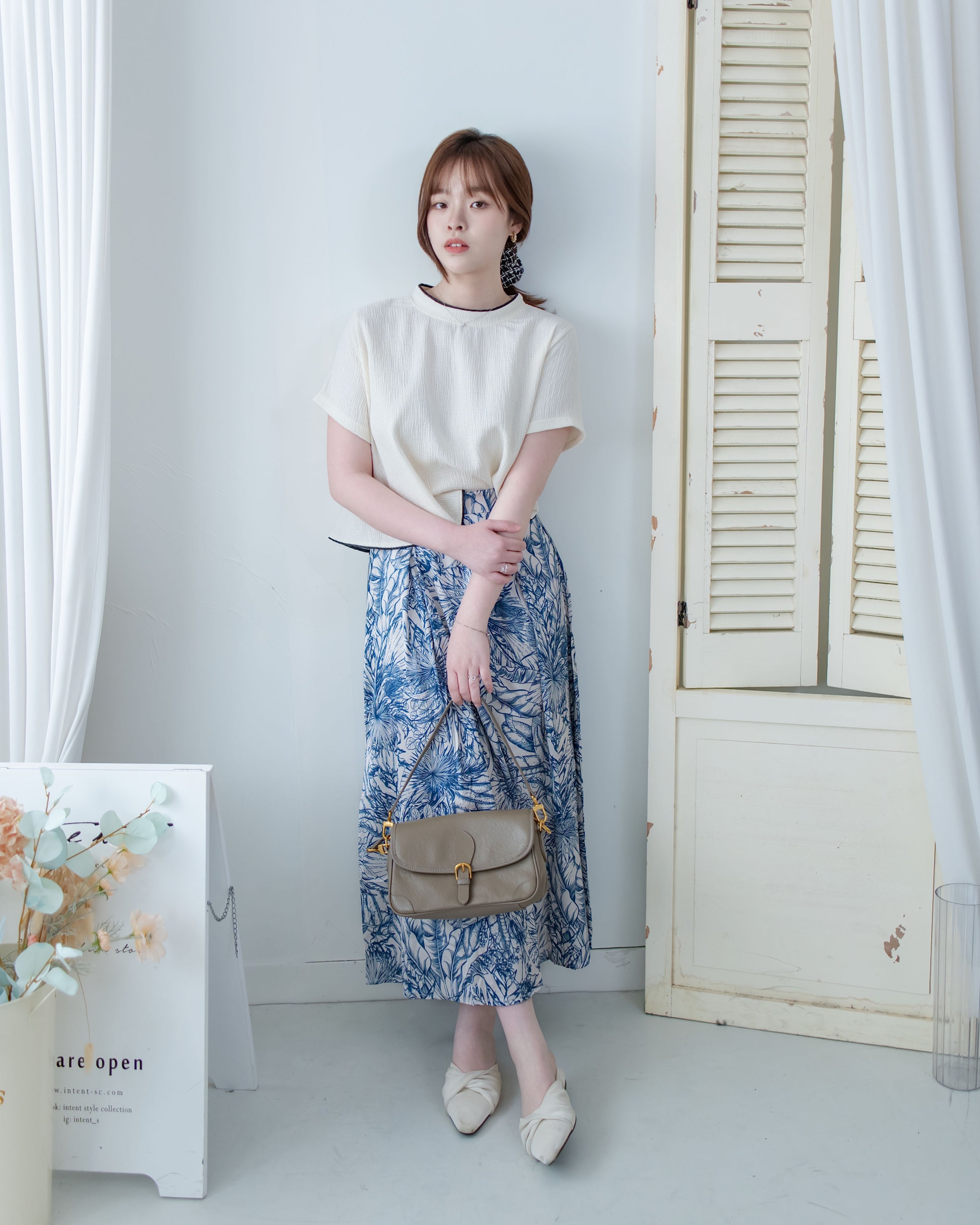 Champagne Floral Skirt 藍色線條花香檳質感面料傘裙/ SK8861 (pre-order 5月28截單)