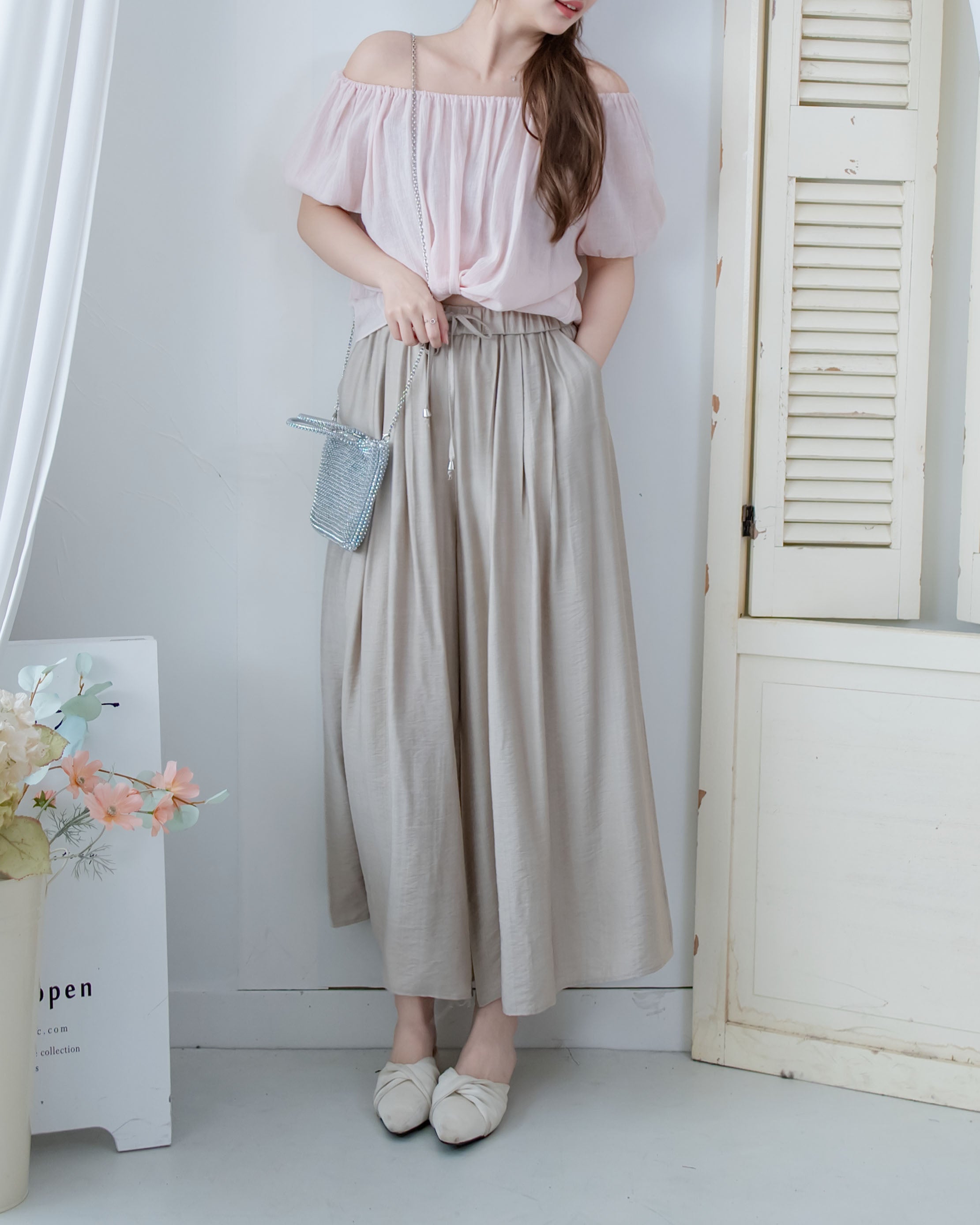 Romantic Puff Blouse 薄紗泡泡袖彈性領上衣/ TP9223