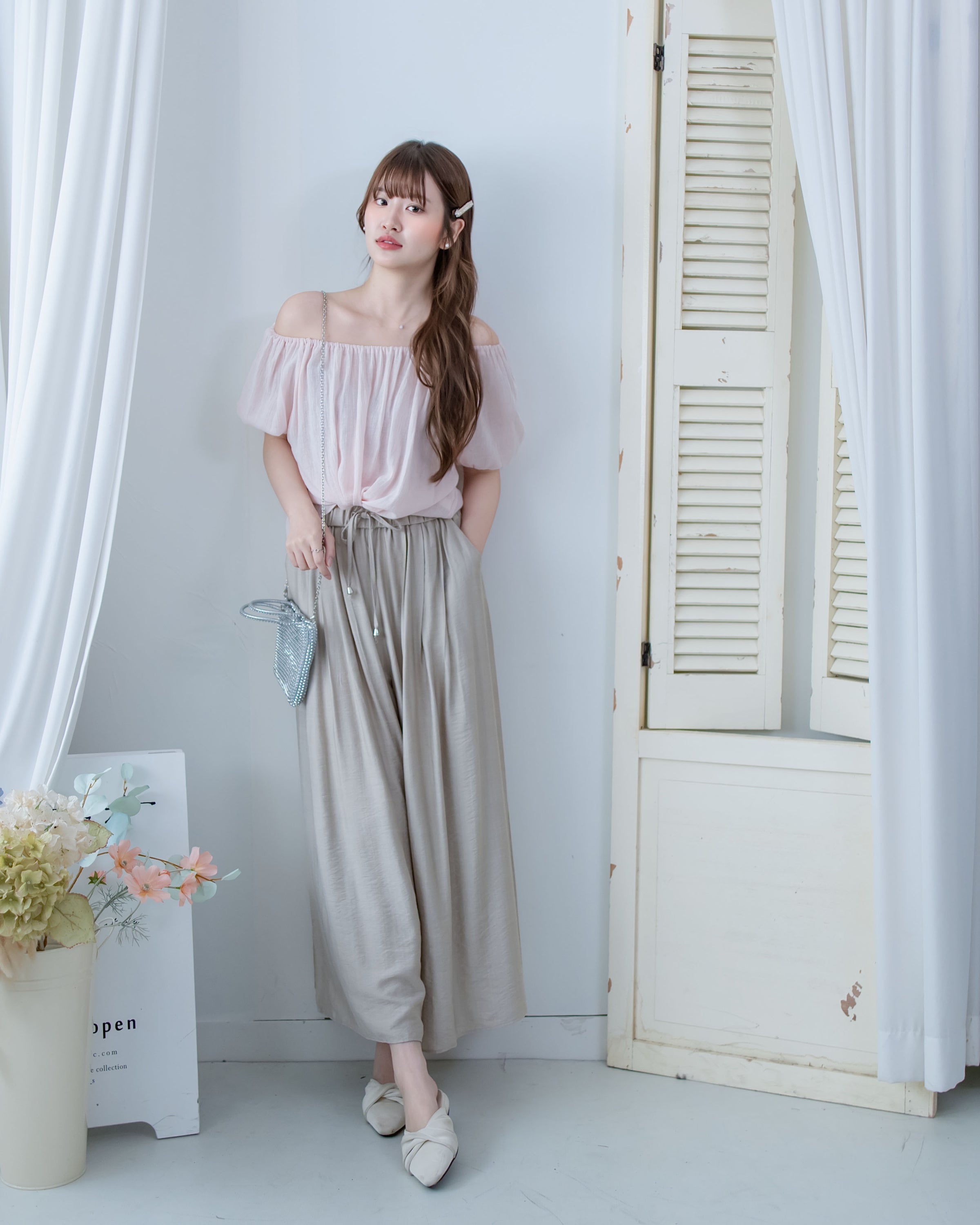Romantic Puff Blouse 薄紗泡泡袖彈性領上衣/ TP9223