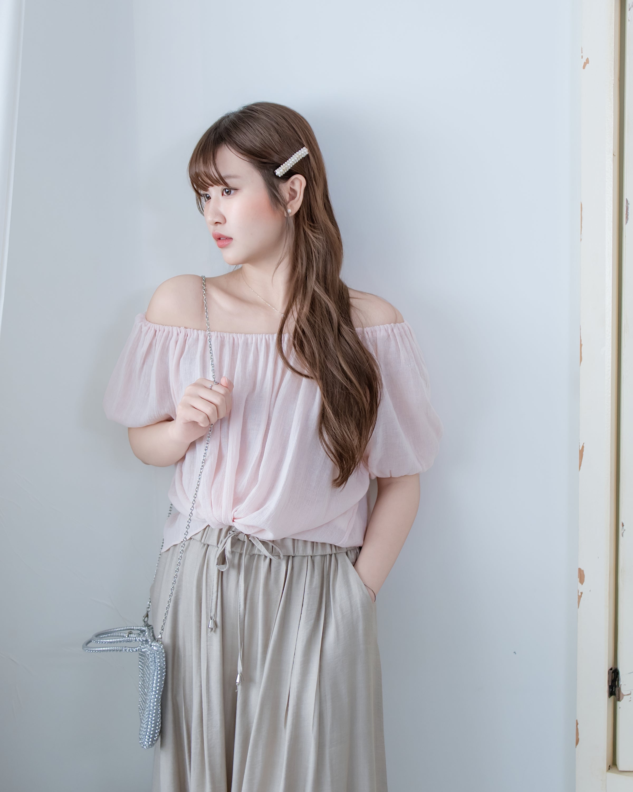 Romantic Puff Blouse 薄紗泡泡袖彈性領上衣/ TP9223