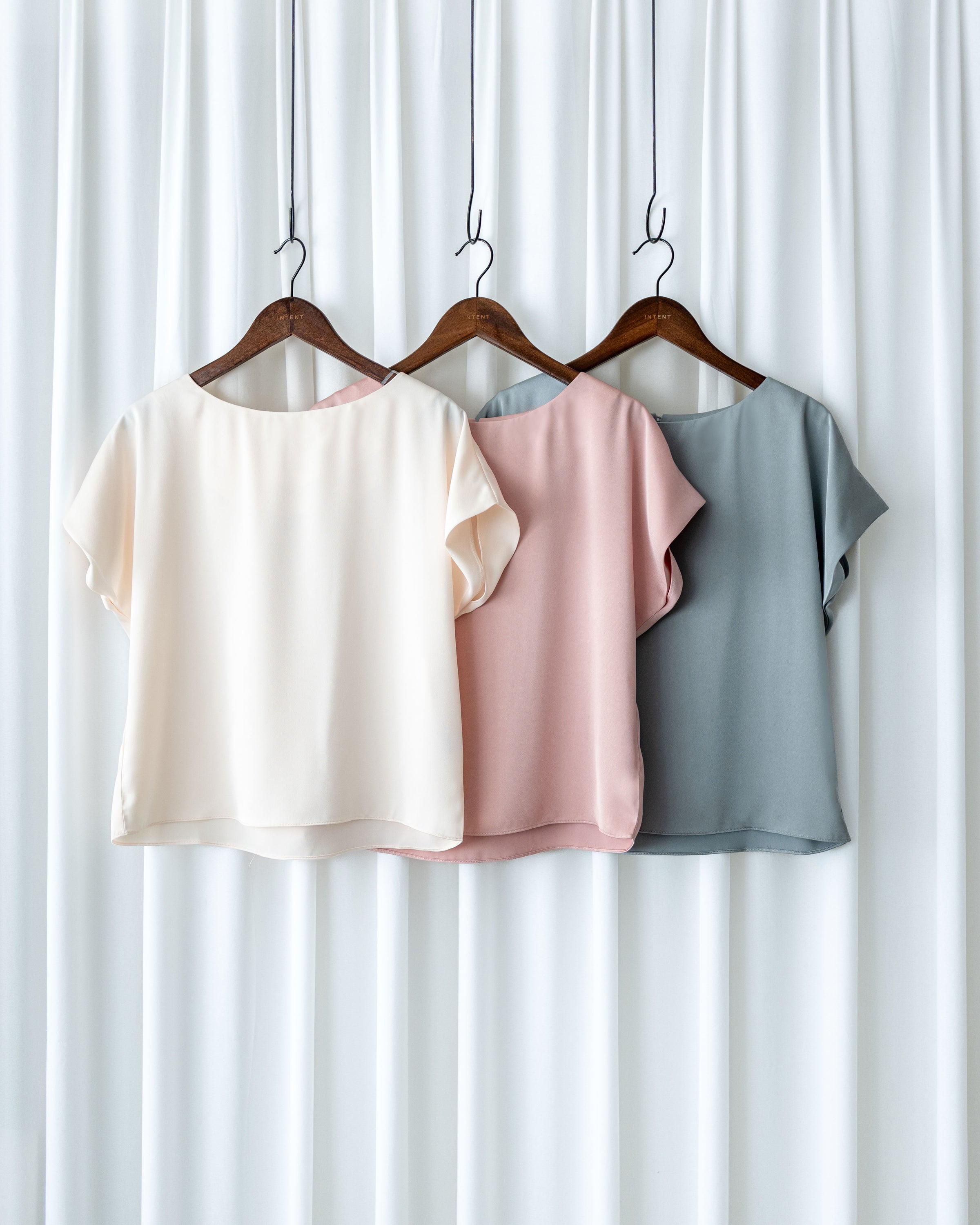 [intent label/ intent 製] champagne Blouse 香檳色澤無肩線質感上衣/ TPA8002